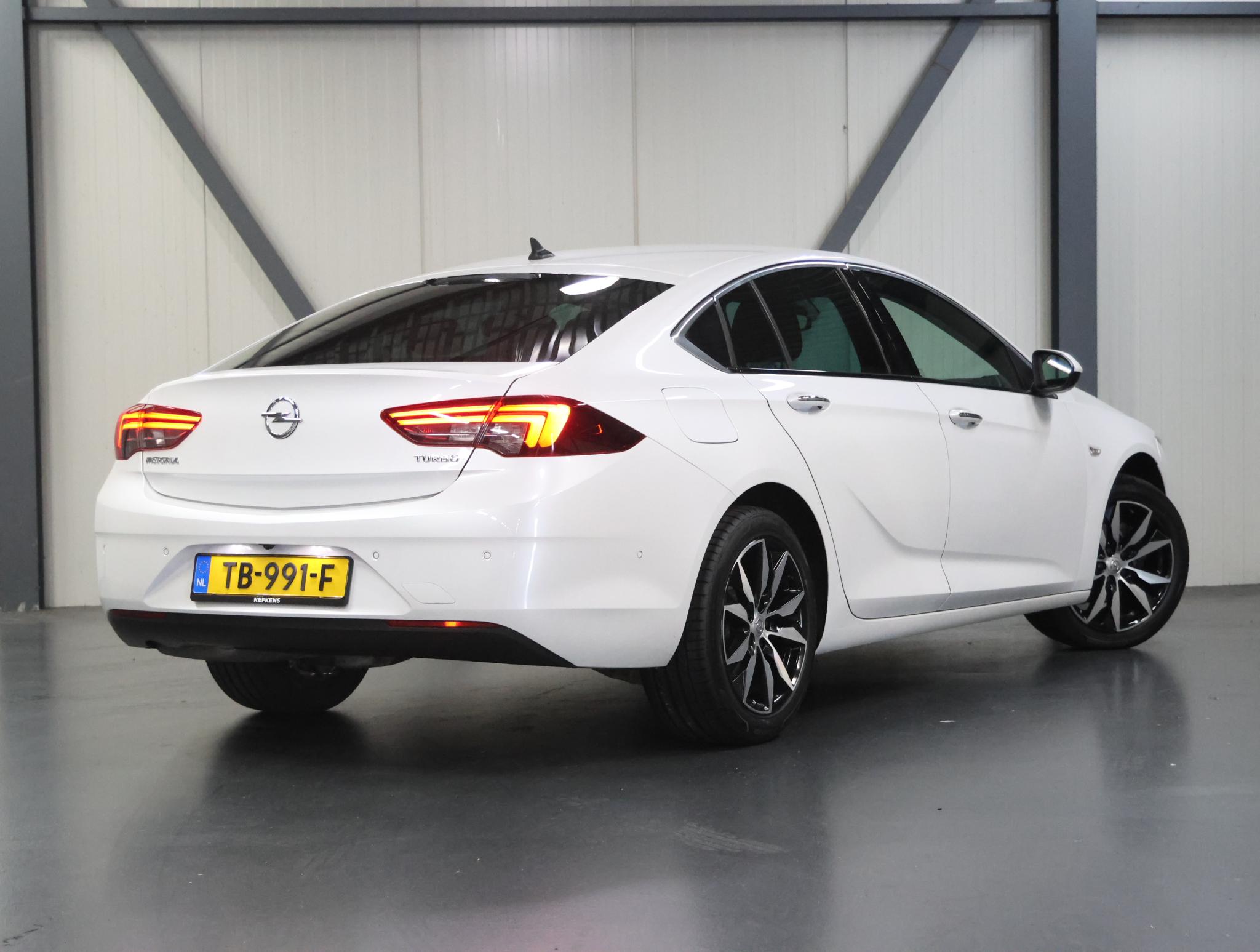 Foto van Opel Insignia Grand Sport