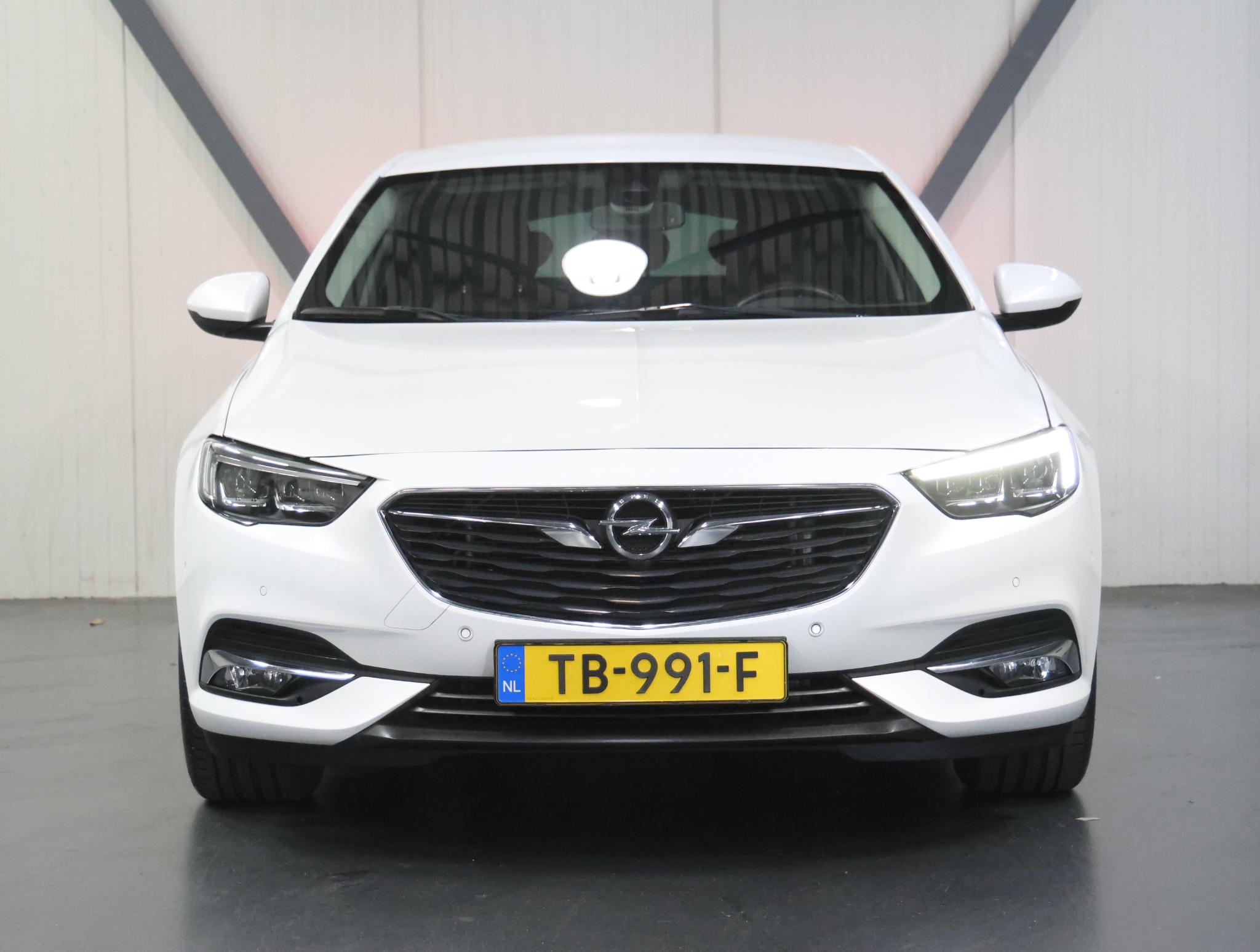 Foto van Opel Insignia Grand Sport