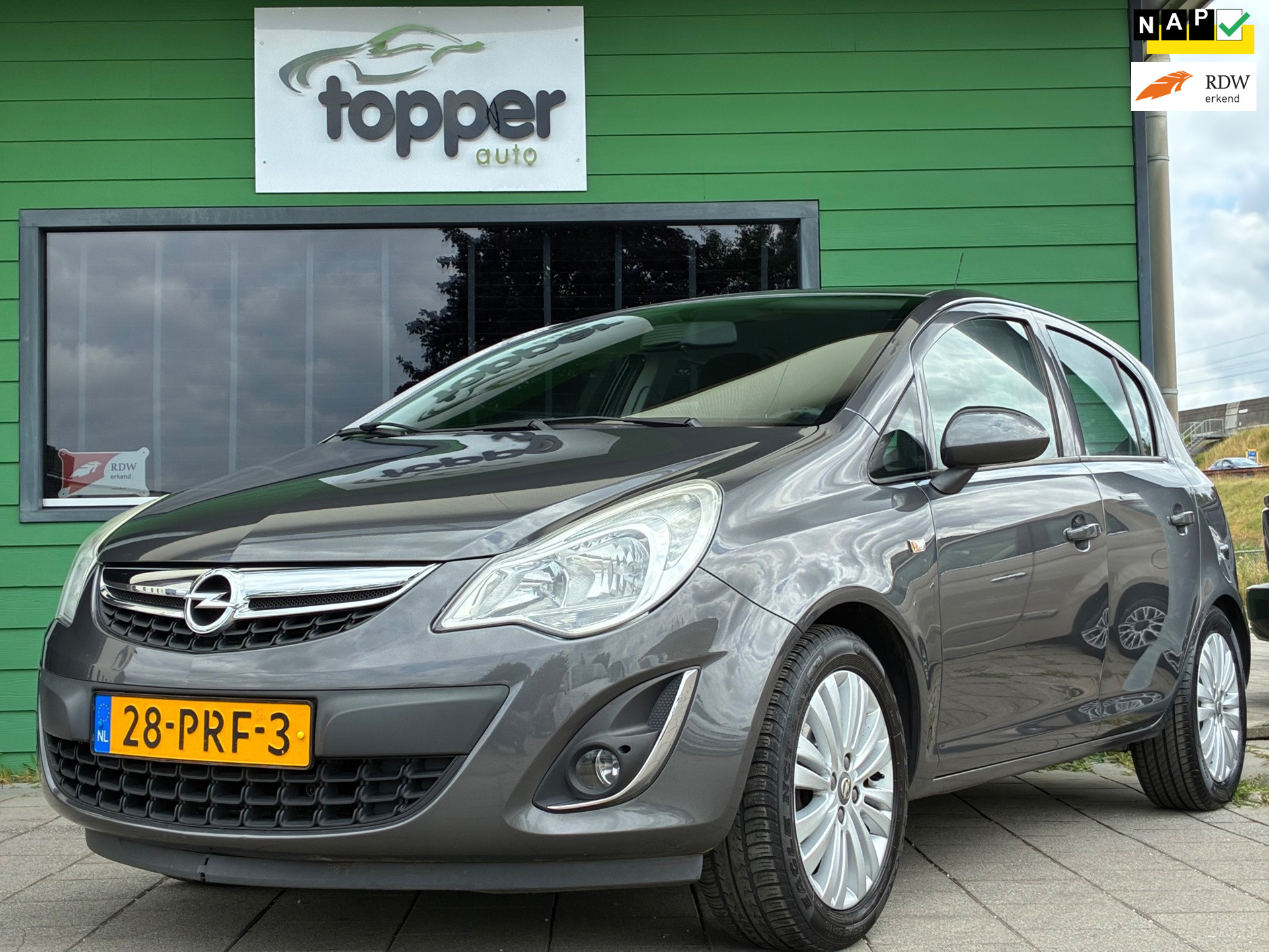 Opel Corsa 1.2-16V Edition|1e Eigenaar|Navigatie|Airco|Trekhaak|Compleet onderhouden|NAP| 2011 - voorkant