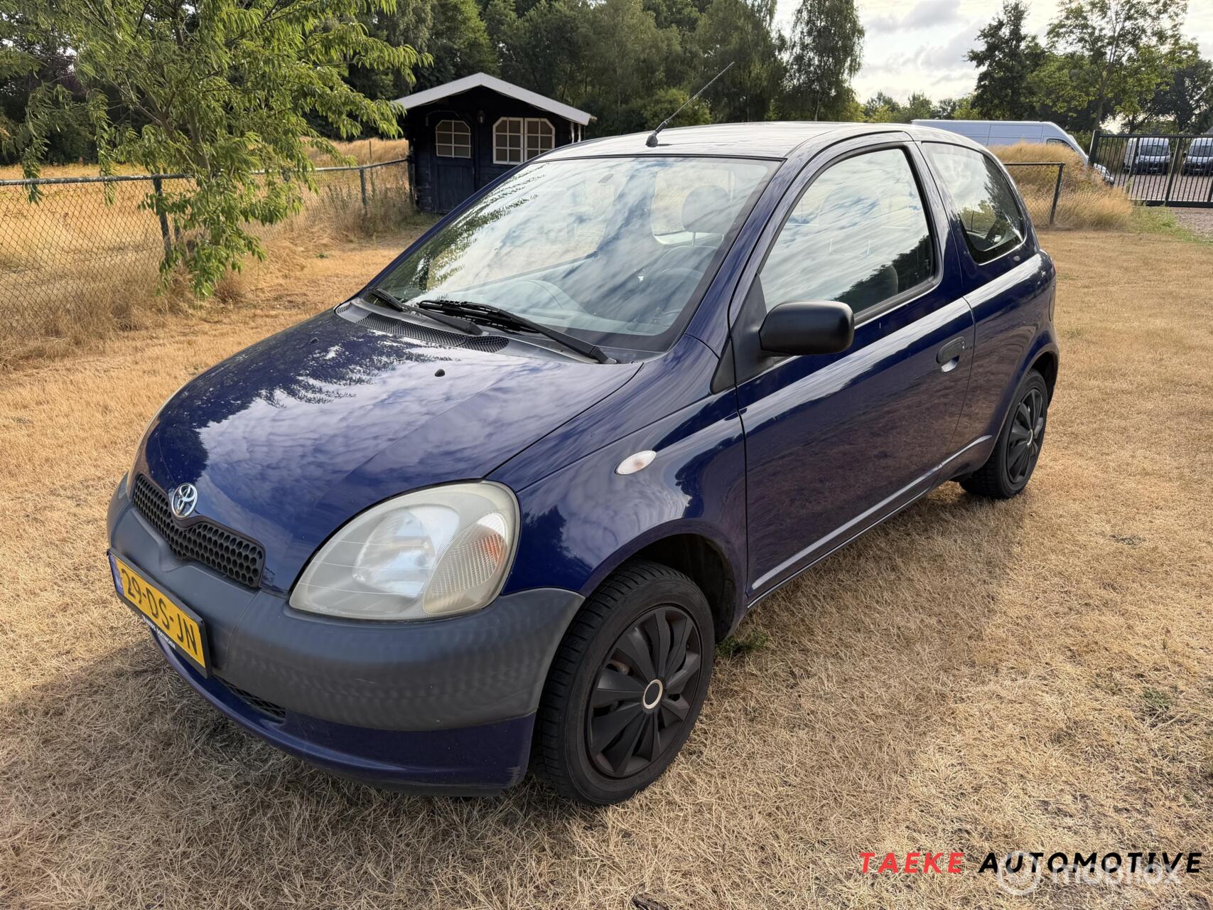 Toyota Toyota Yaris 1.0-16V VVT-i Apk 1999 - voorkant