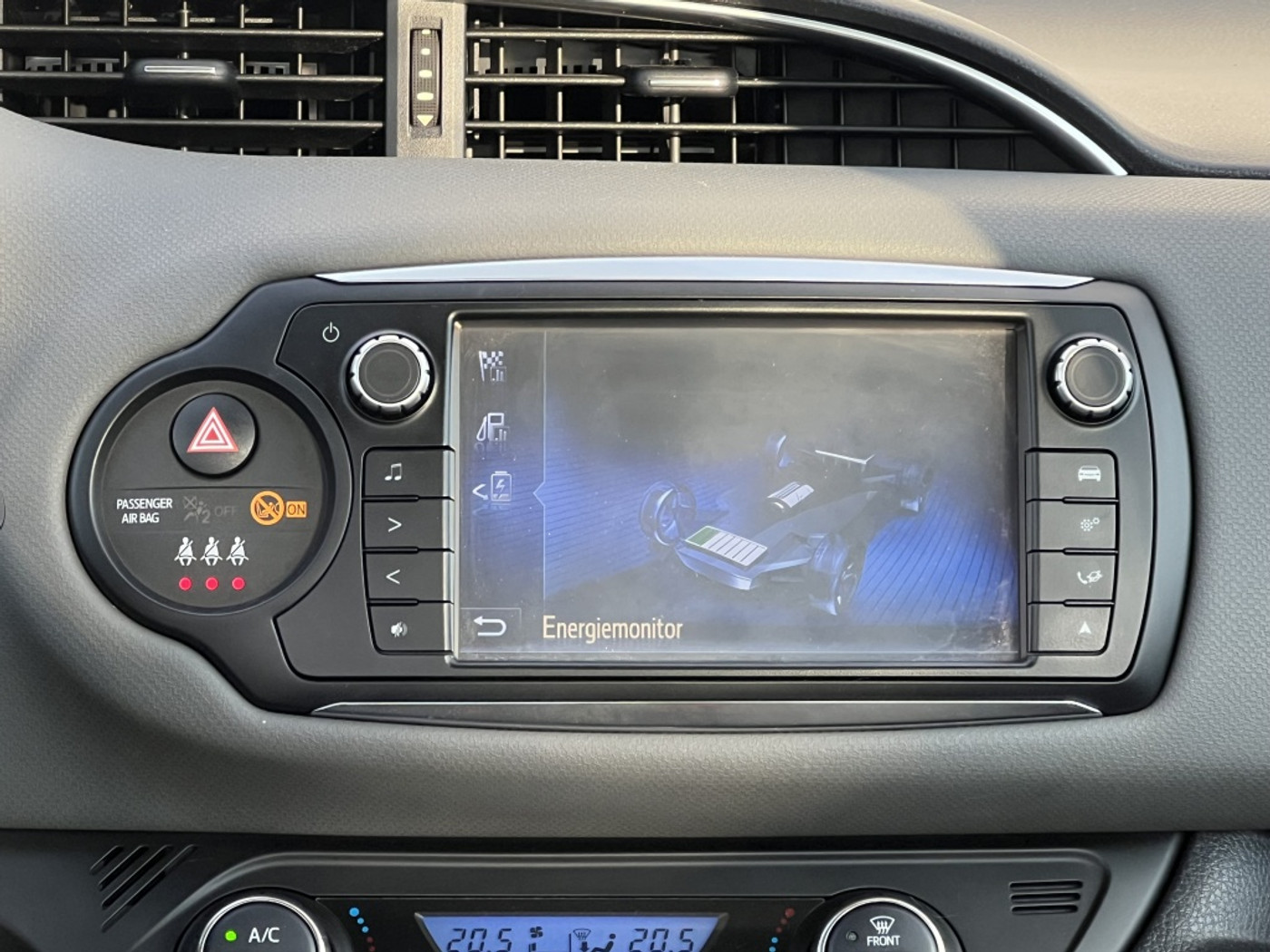 Foto van Toyota Toyota Yaris Hybrid