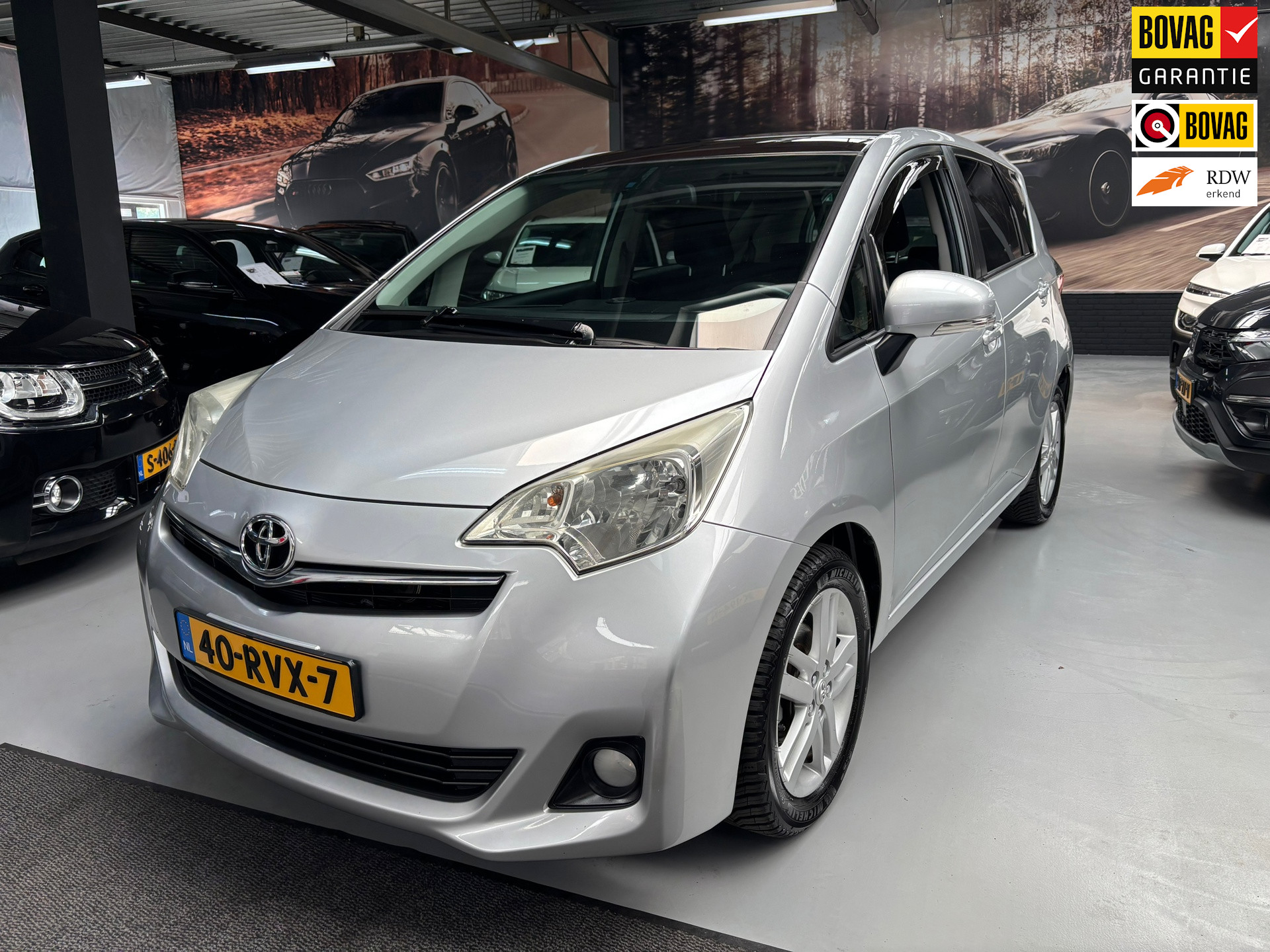 Toyota Toyota Verso-s 1.3 VVT-i Dynamic / Camera / Automaat / Trekhaak 2011 - voorkant