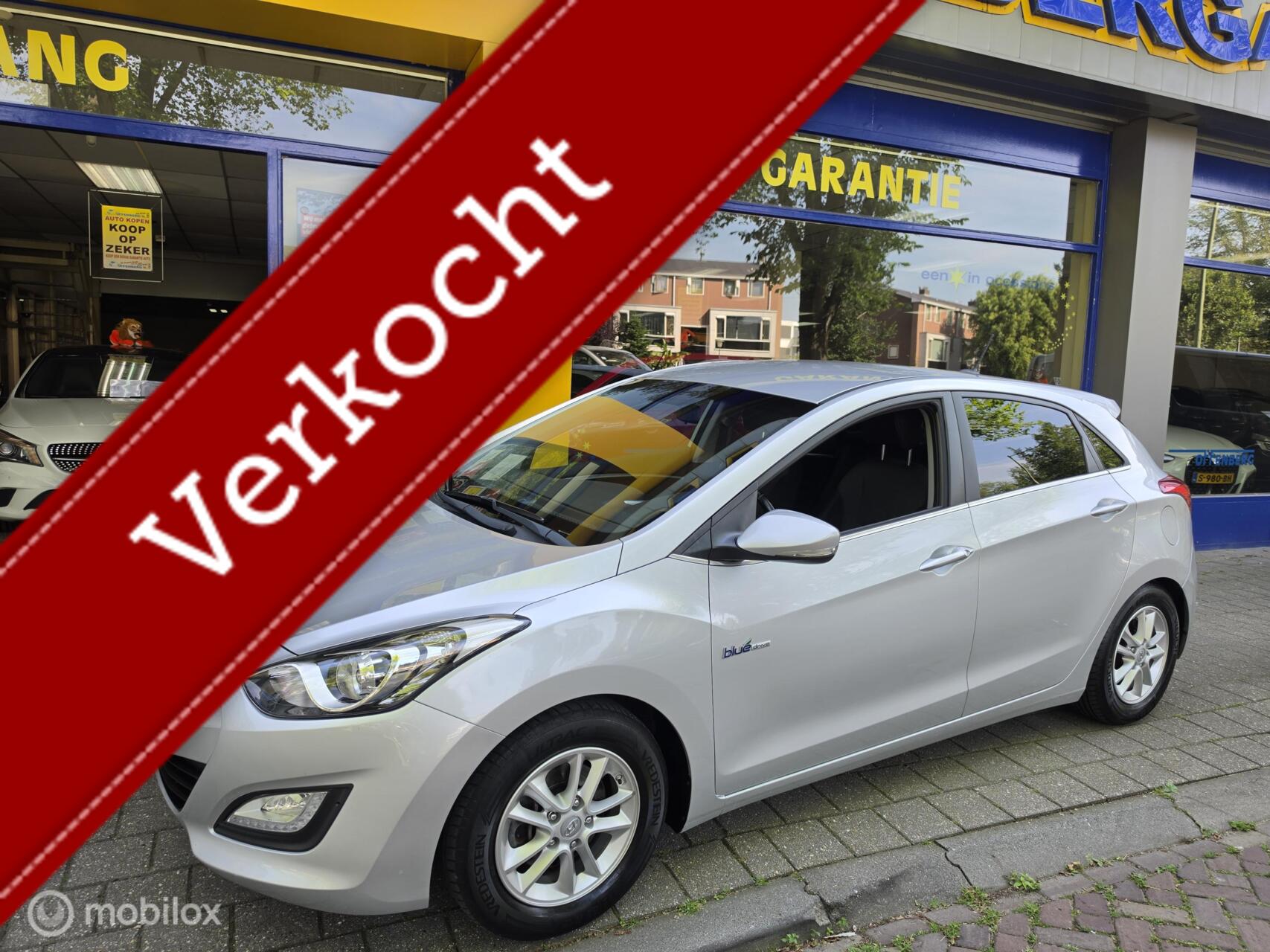 Hyundai I 30 1.6 GDi i-Motion plus Dealer onderhouden! 2016 - voorkant