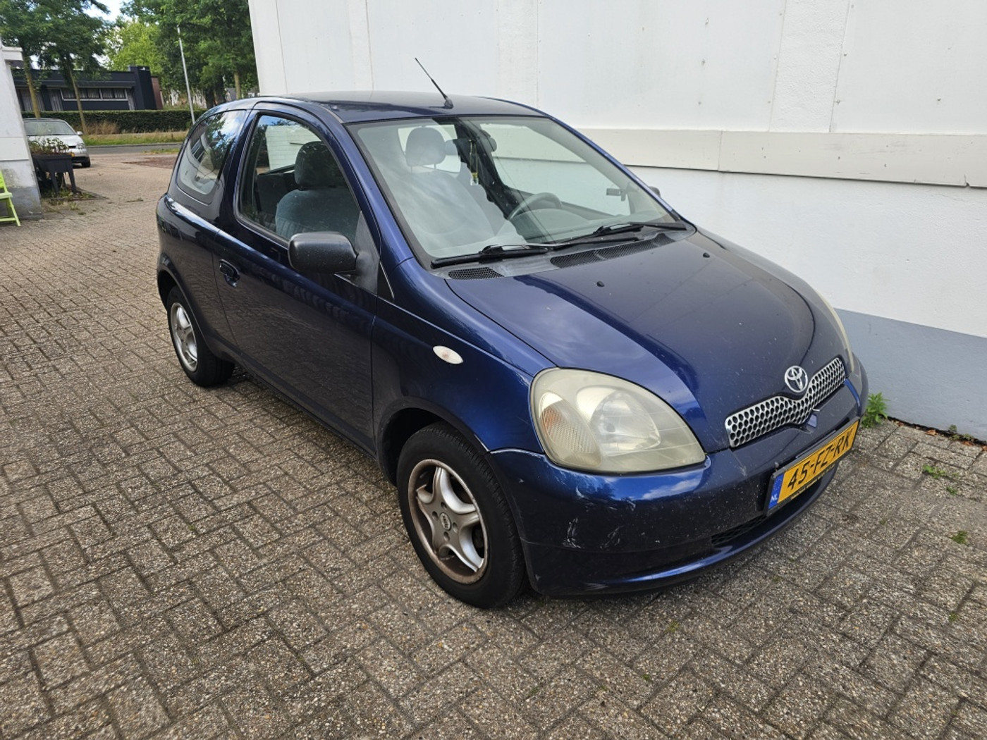Toyota Toyota Yaris 1.3-16V VVT-i Sol 2000 - voorkant