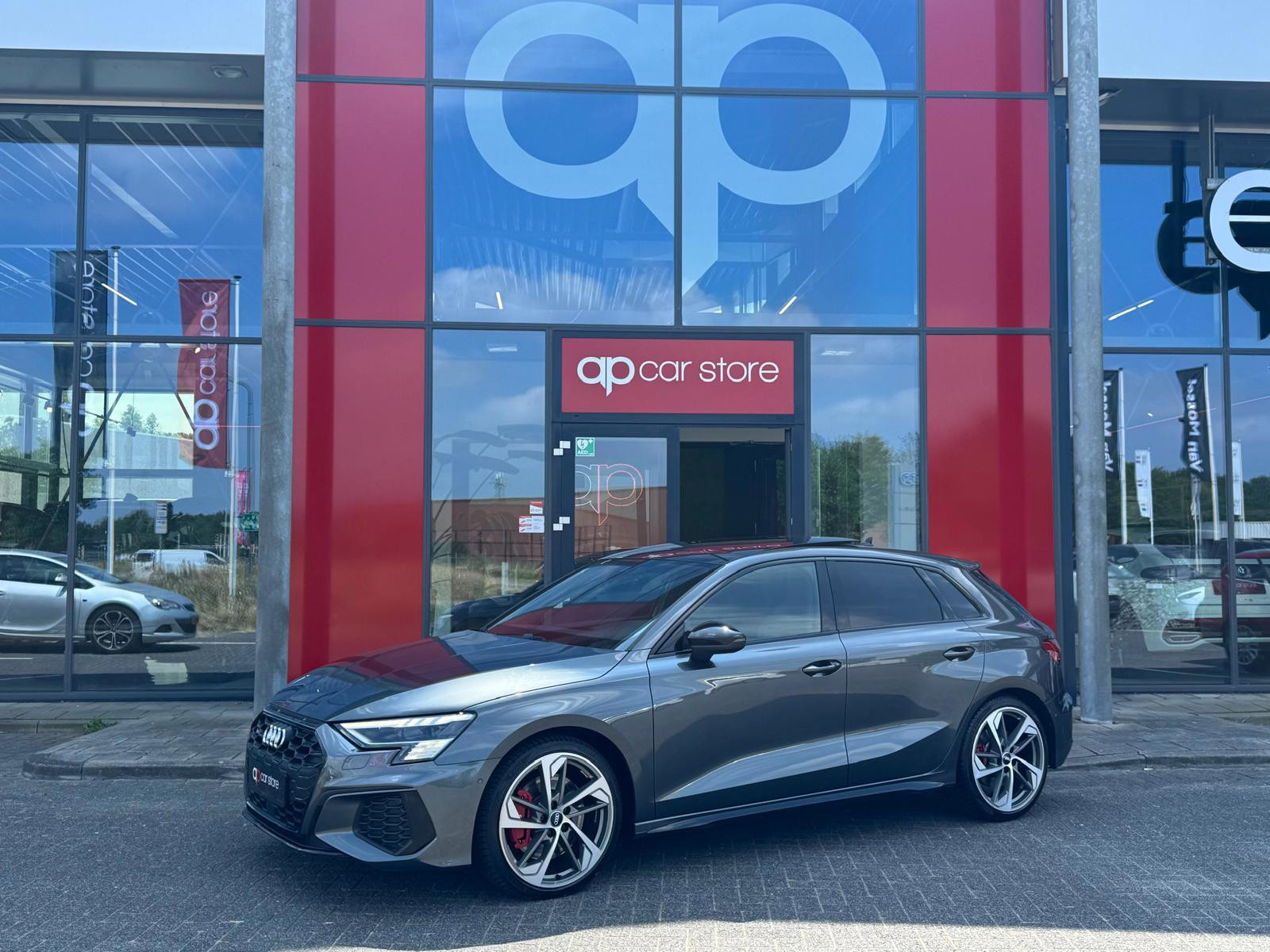 Audi A3 Sportback 2.0 TFSI S3 q Ed.One 2021 - voorkant