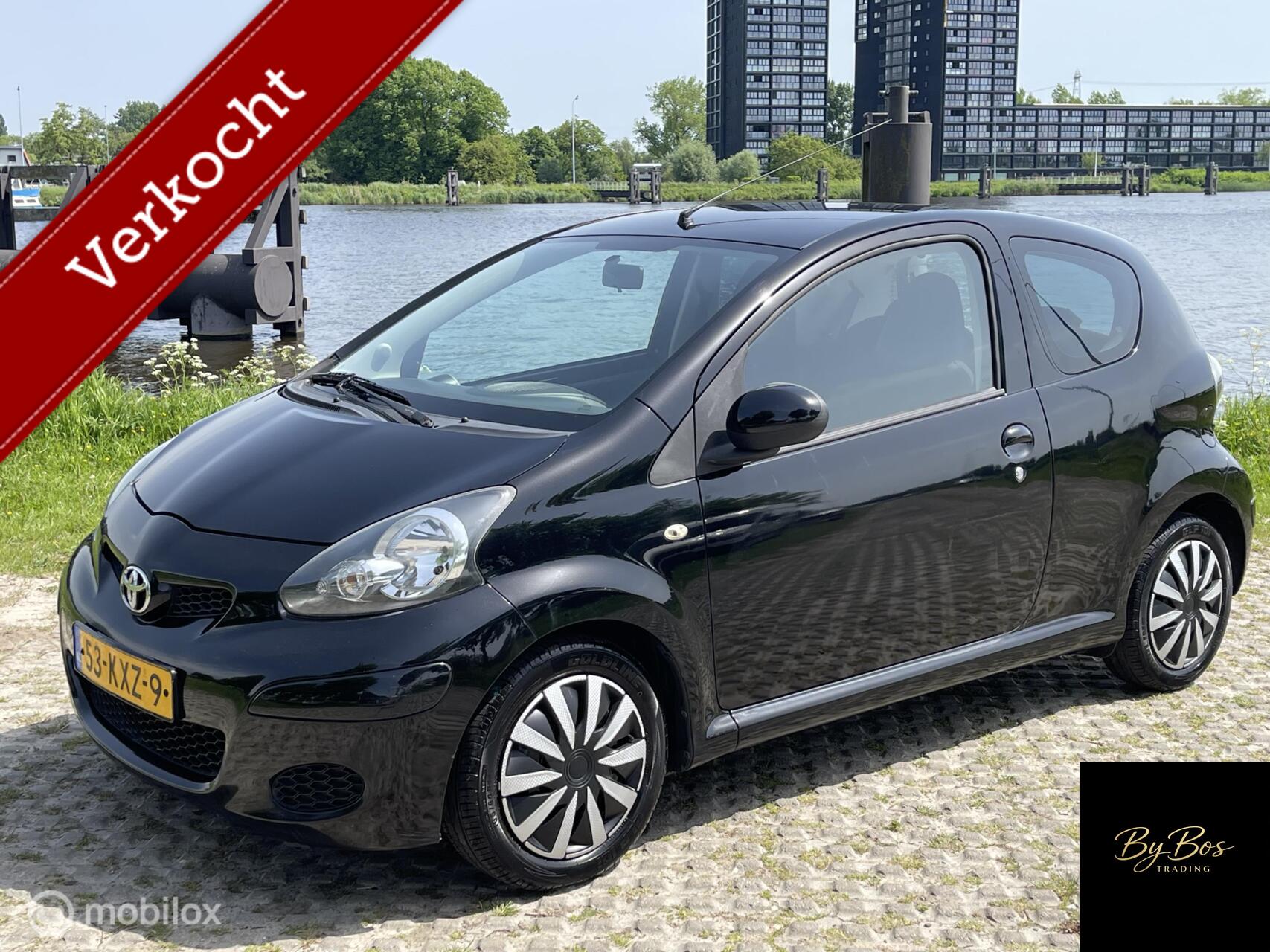 Toyota Toyota Aygo 1.0-12V Comfort Automaat Airco Nw. Apk NAP 2010 - voorkant