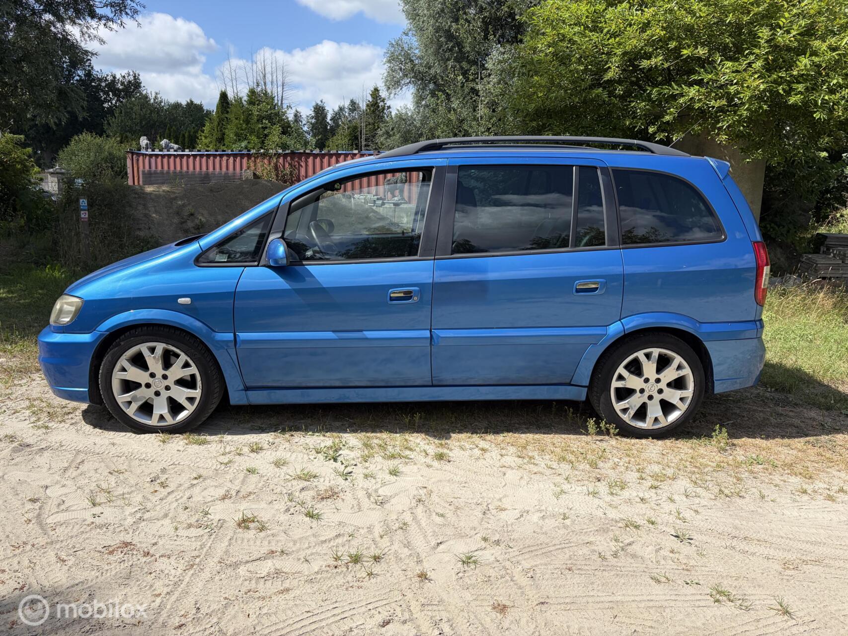 Foto van Opel Zafira-a
