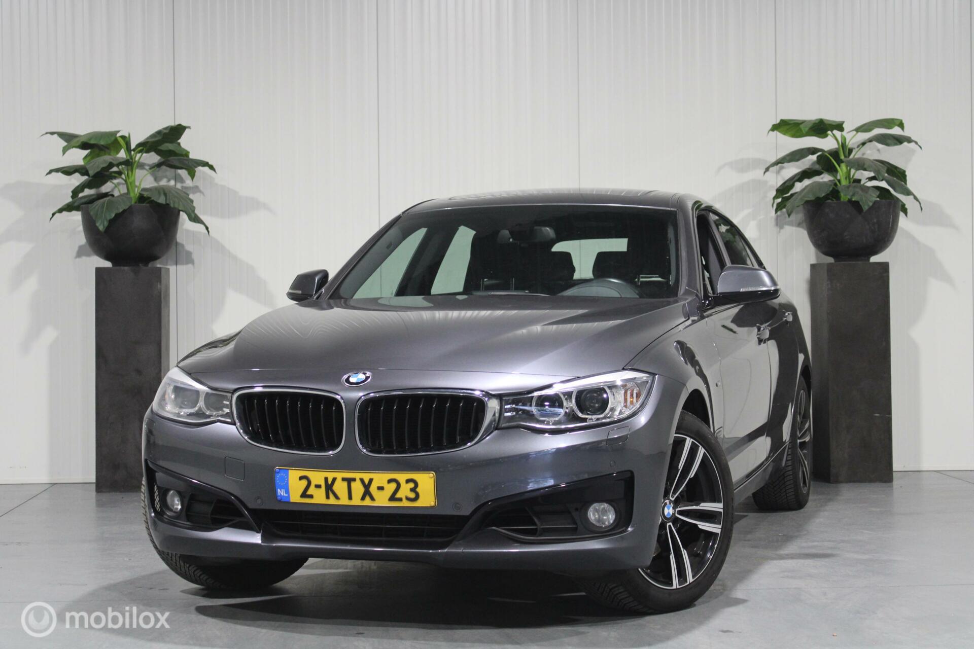 BMW 3-serie Gran Turismo 328i Executive motor schade 2013 - voorkant