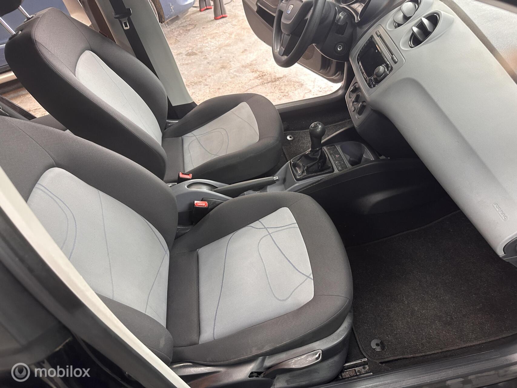Foto van Seat Ibiza ST