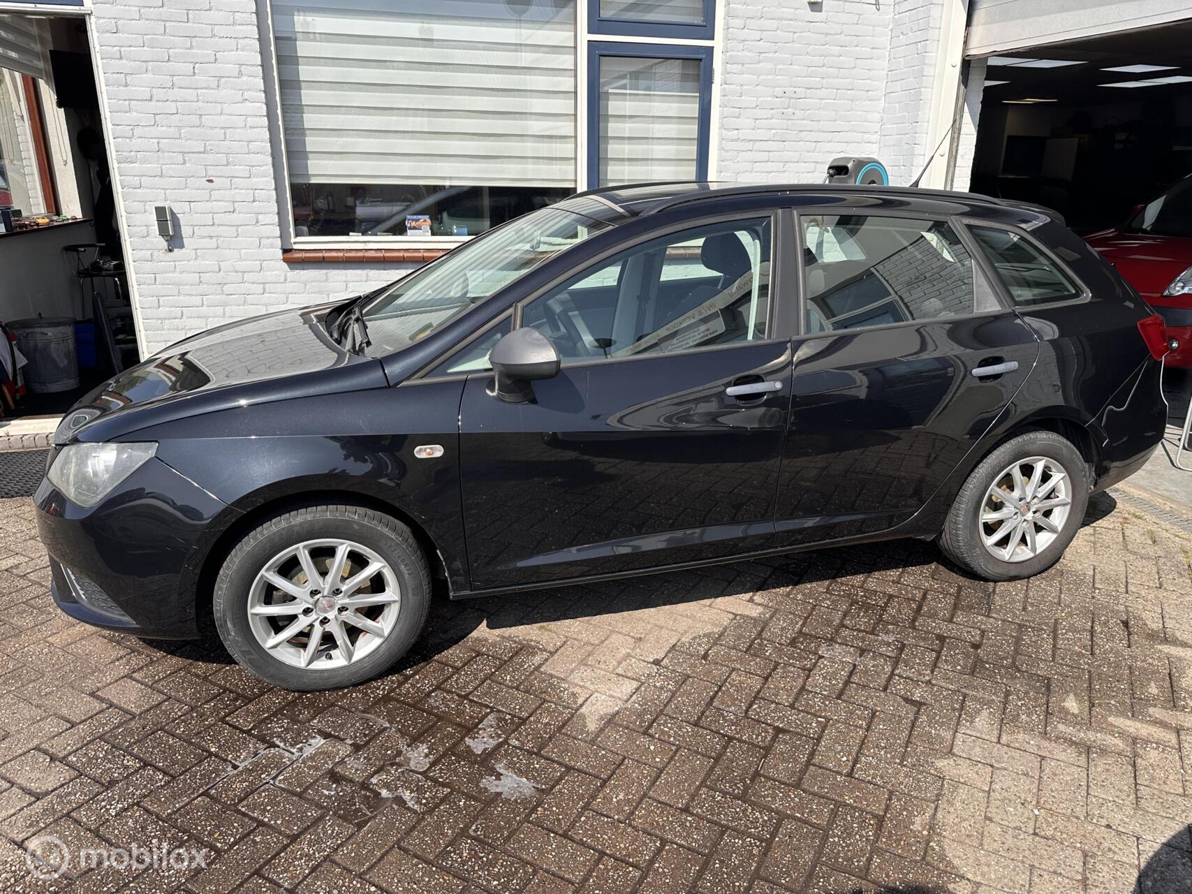 Foto van Seat Ibiza ST