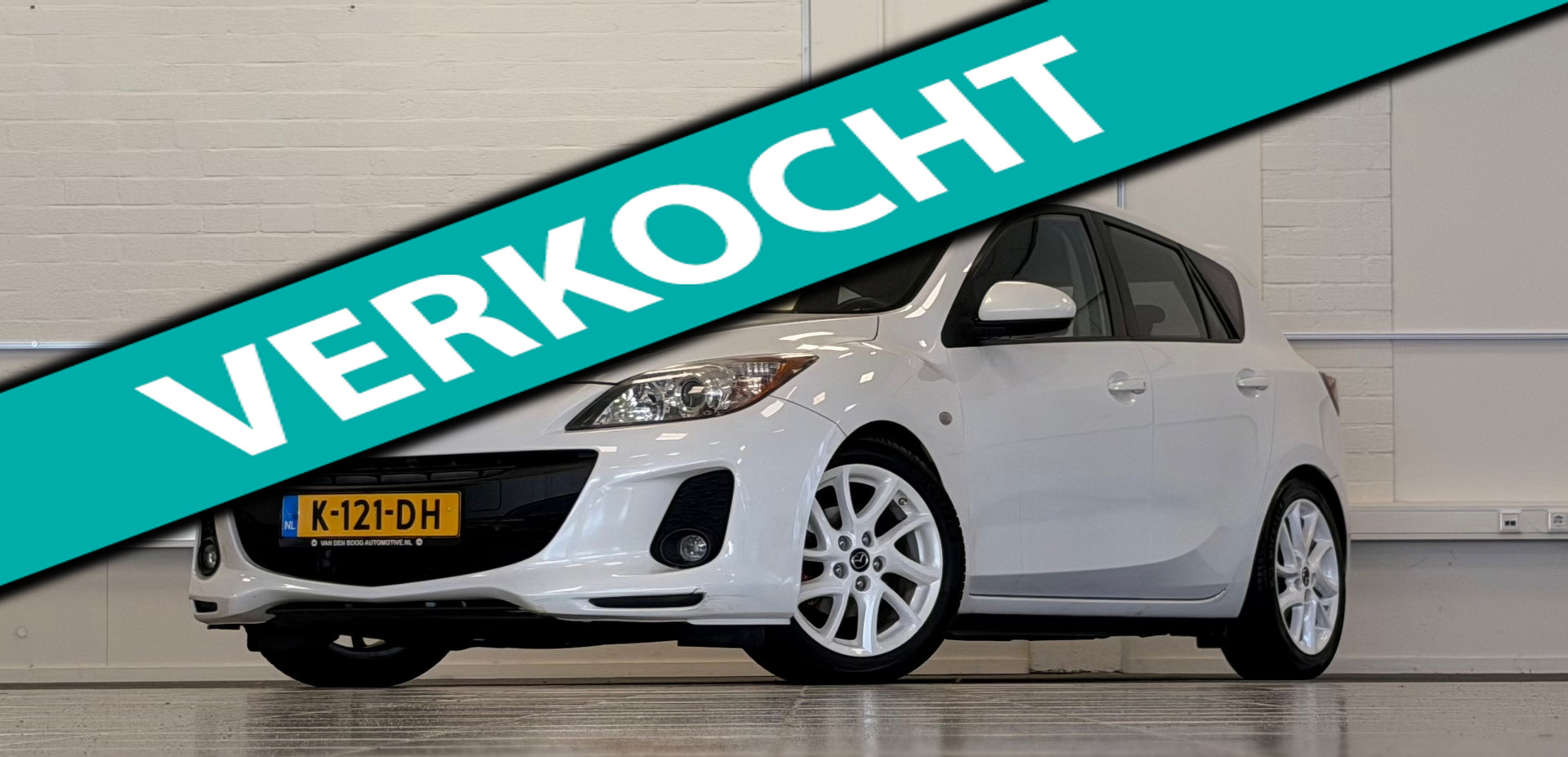 Mazda Mazda 3 1.6i TS Cruise control Dakspoiler 17" LM velgen Mooi! 2013 - voorkant