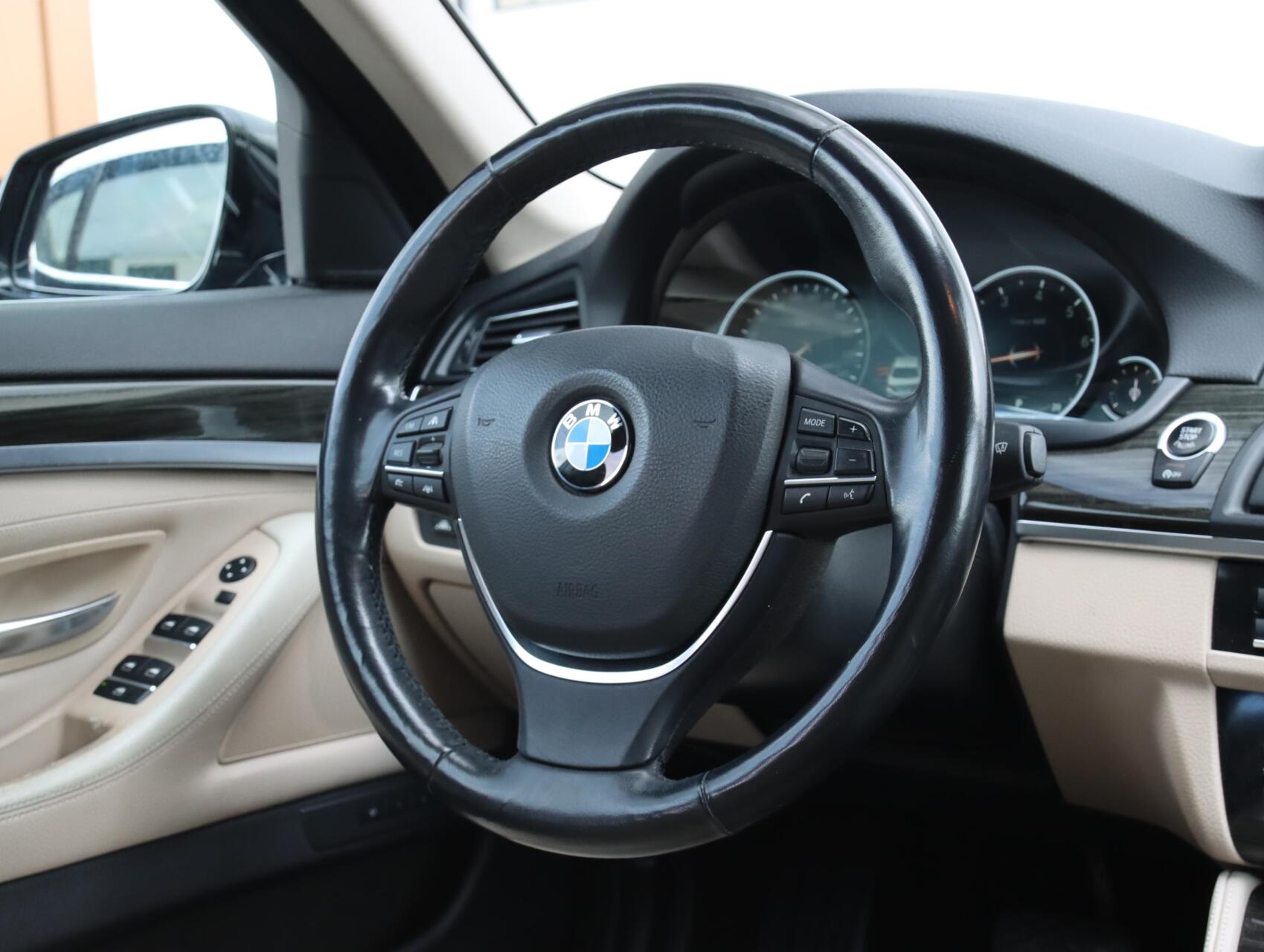 Foto van BMW 528i