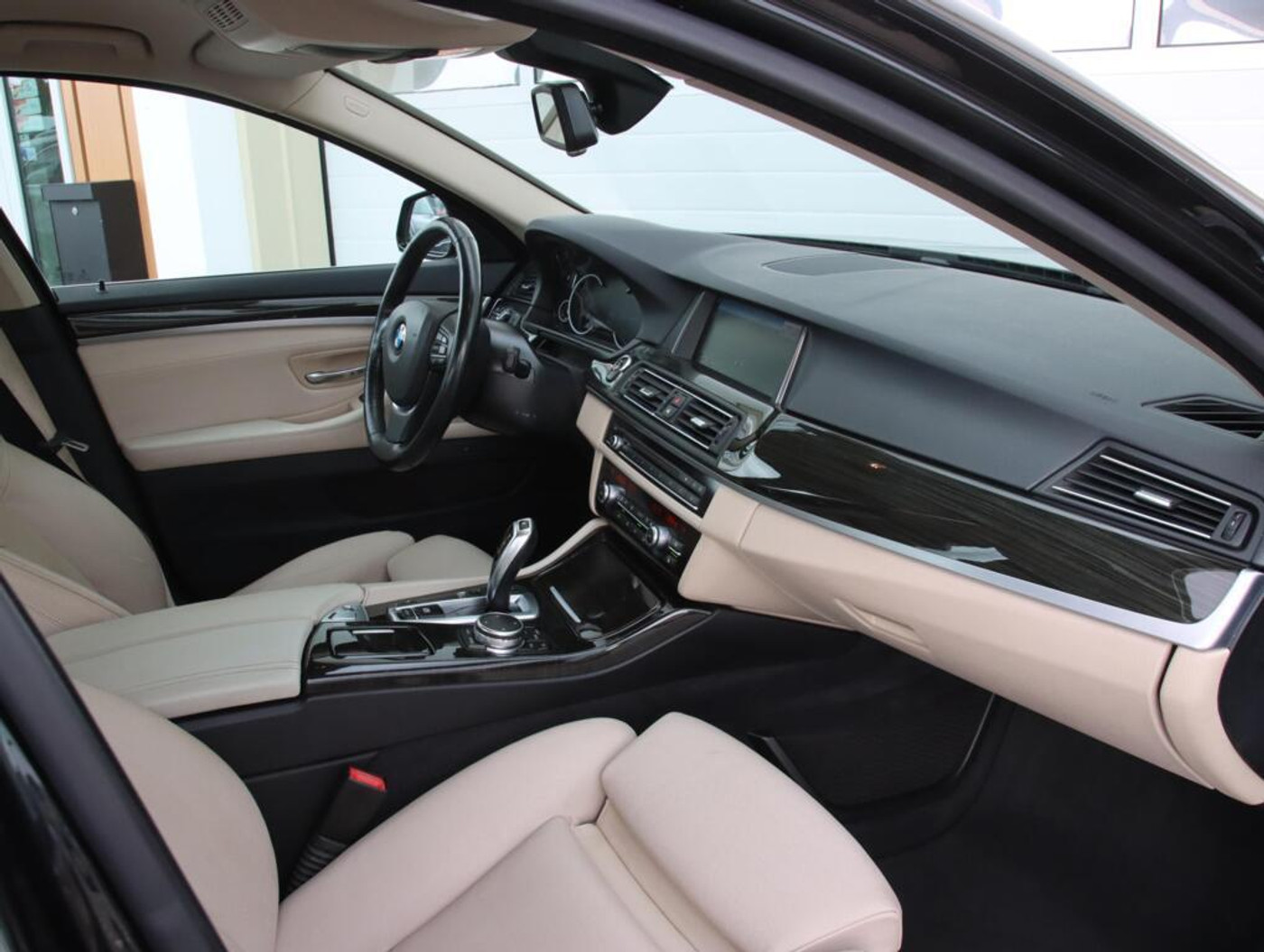 Foto van BMW 528i