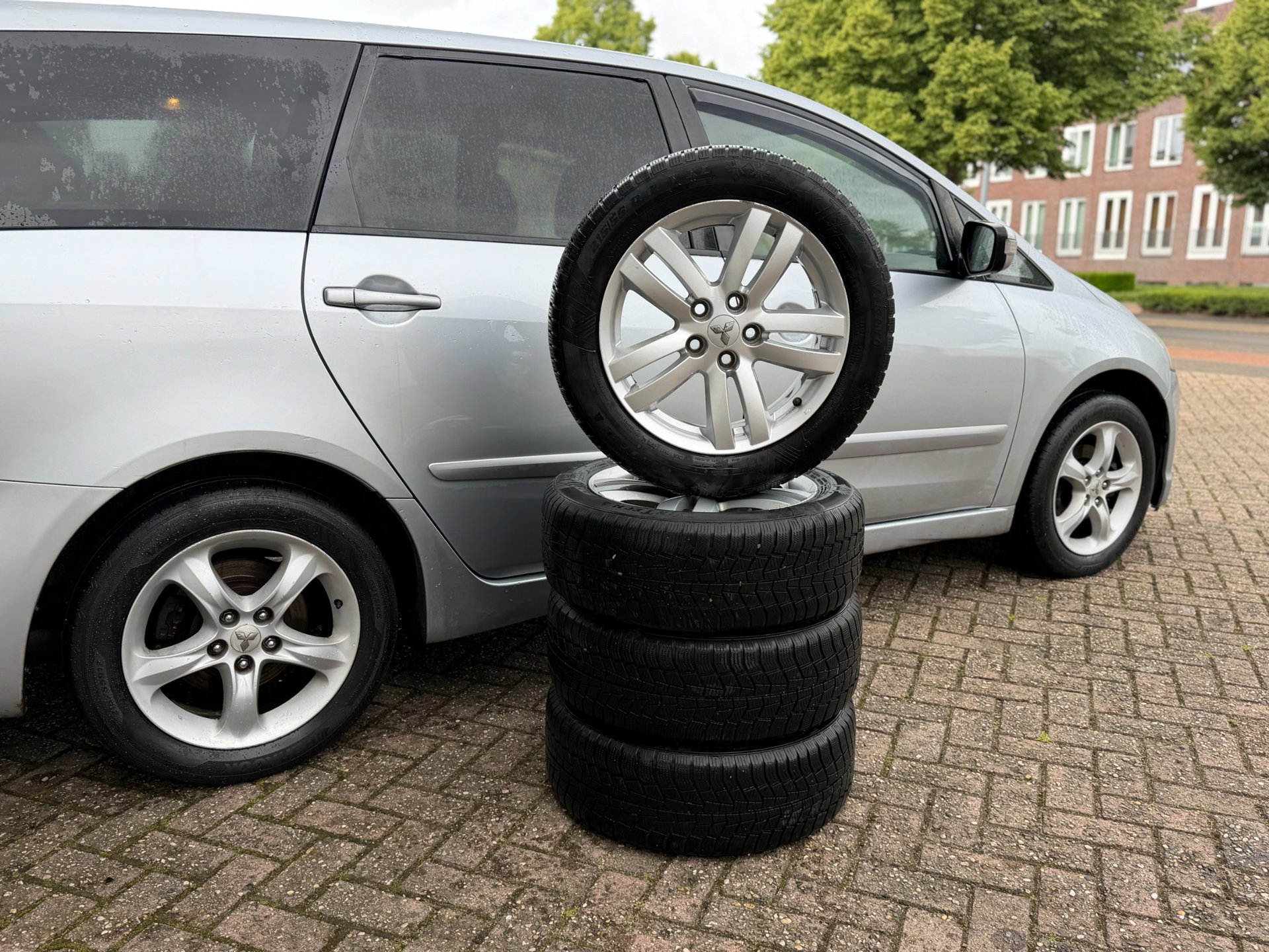 Foto van Mitsubishi Mitsubishi Grandis