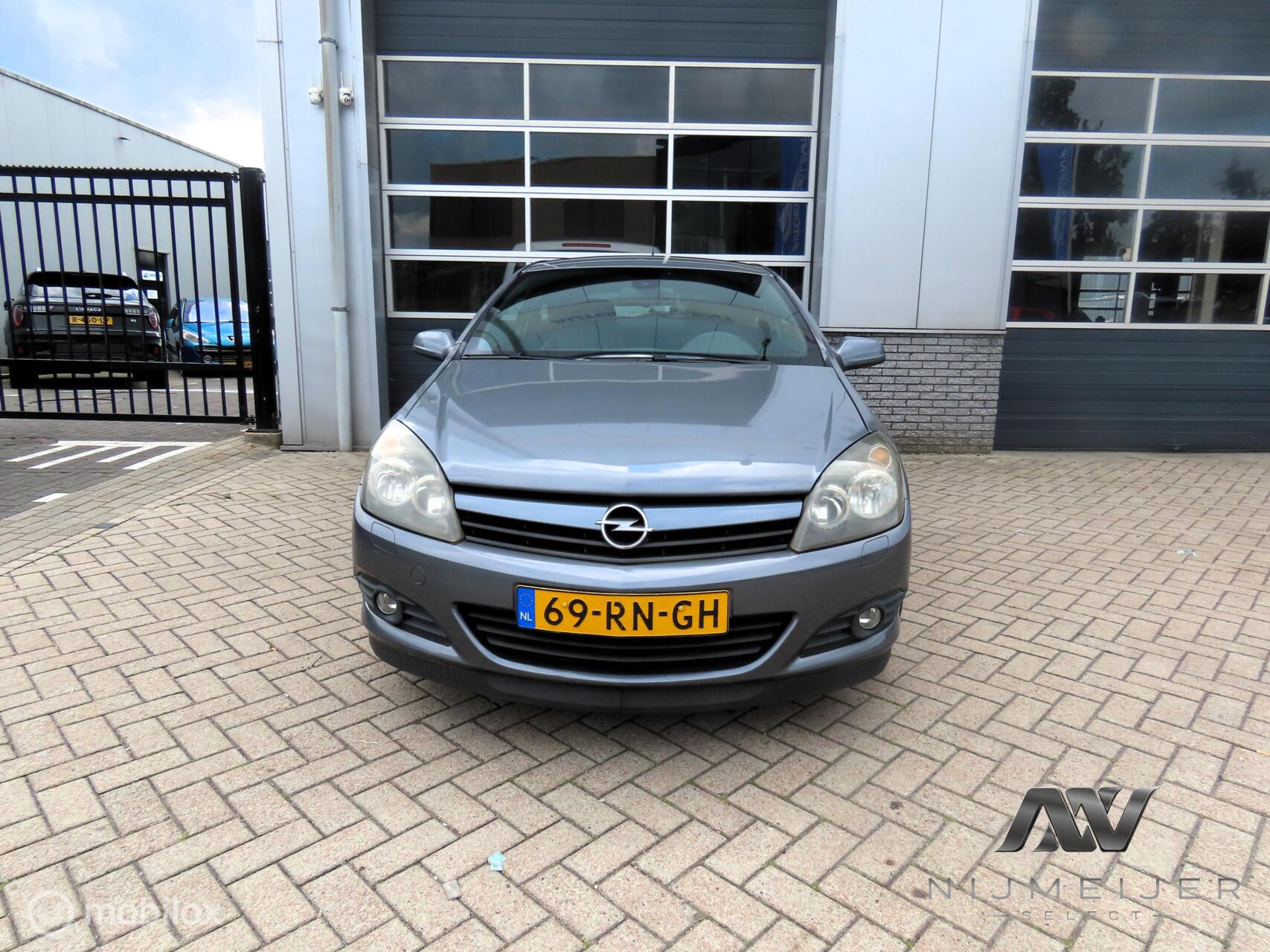 Foto van Opel Astra GTC