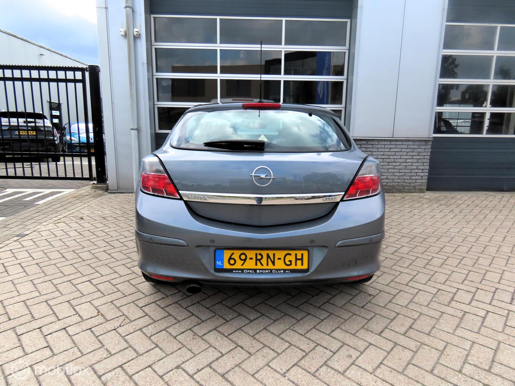 Foto van Opel Astra GTC
