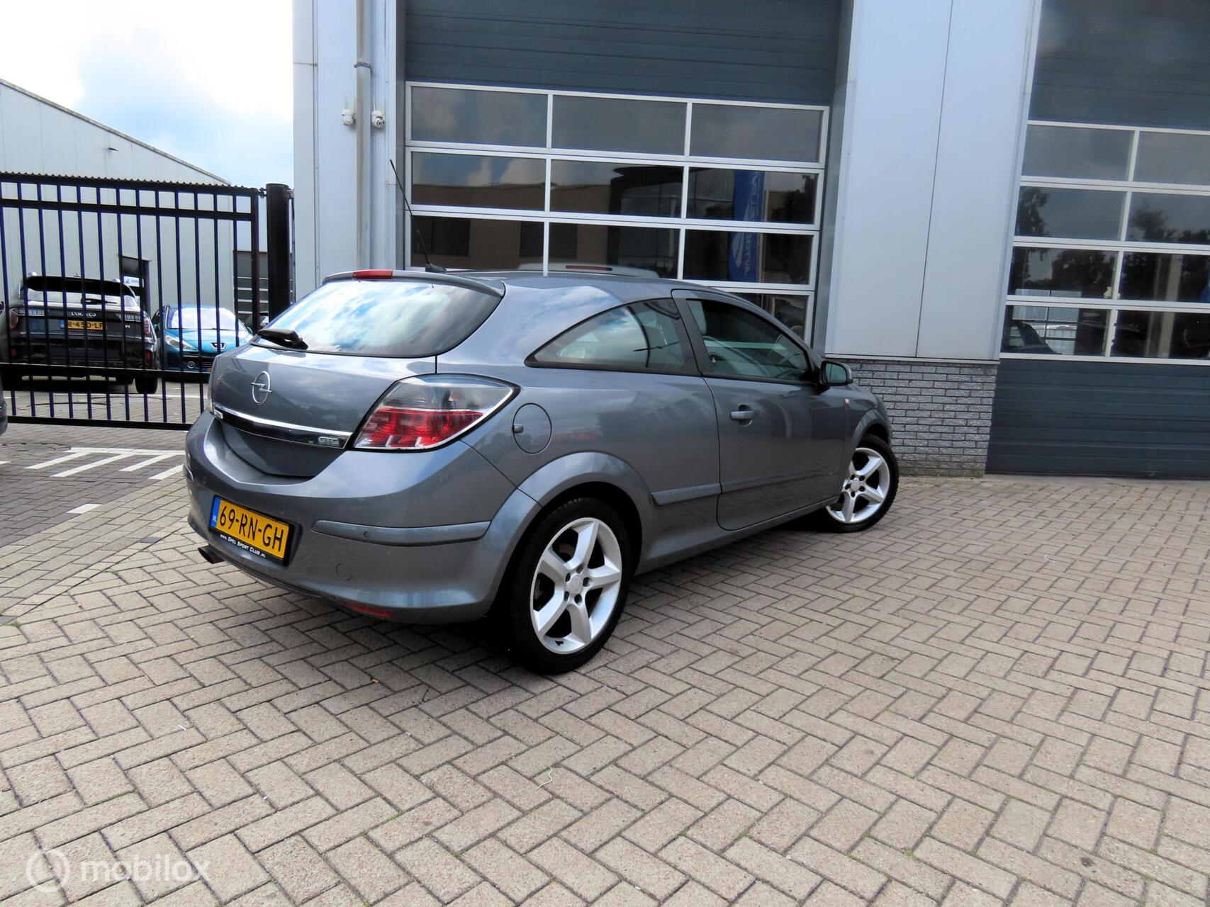 Foto van Opel Astra GTC