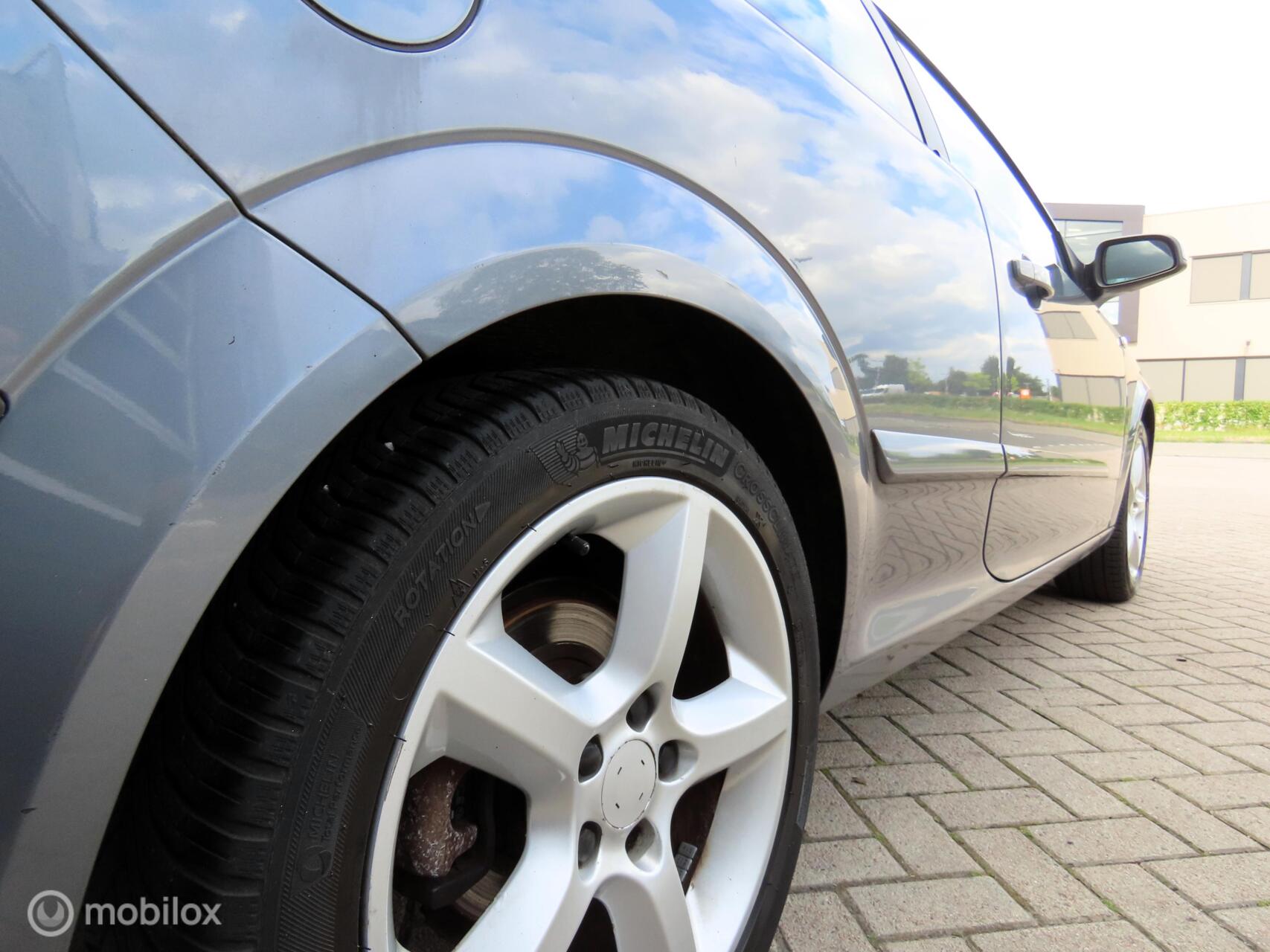 Foto van Opel Astra GTC