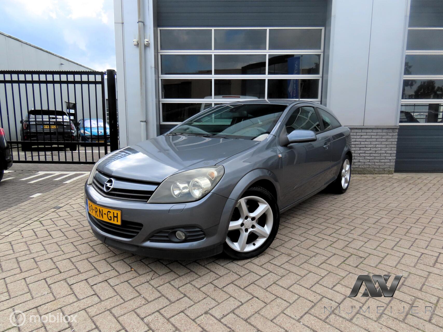 Foto van Opel Astra GTC