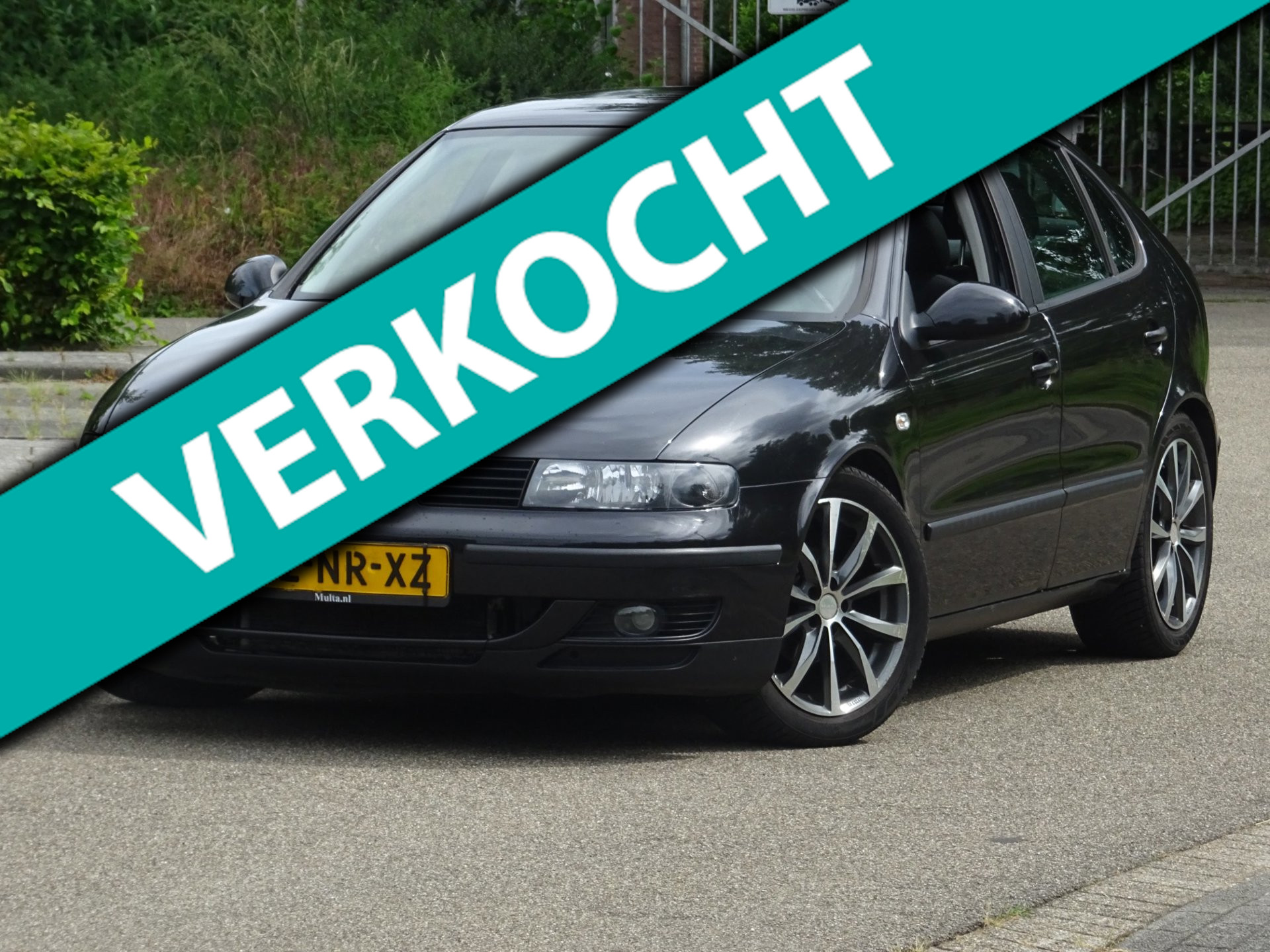Seat Leon 1.6-16V Sport BJ2004 NAP/CLIMA/ELEKRAM/APK 2004 - voorkant