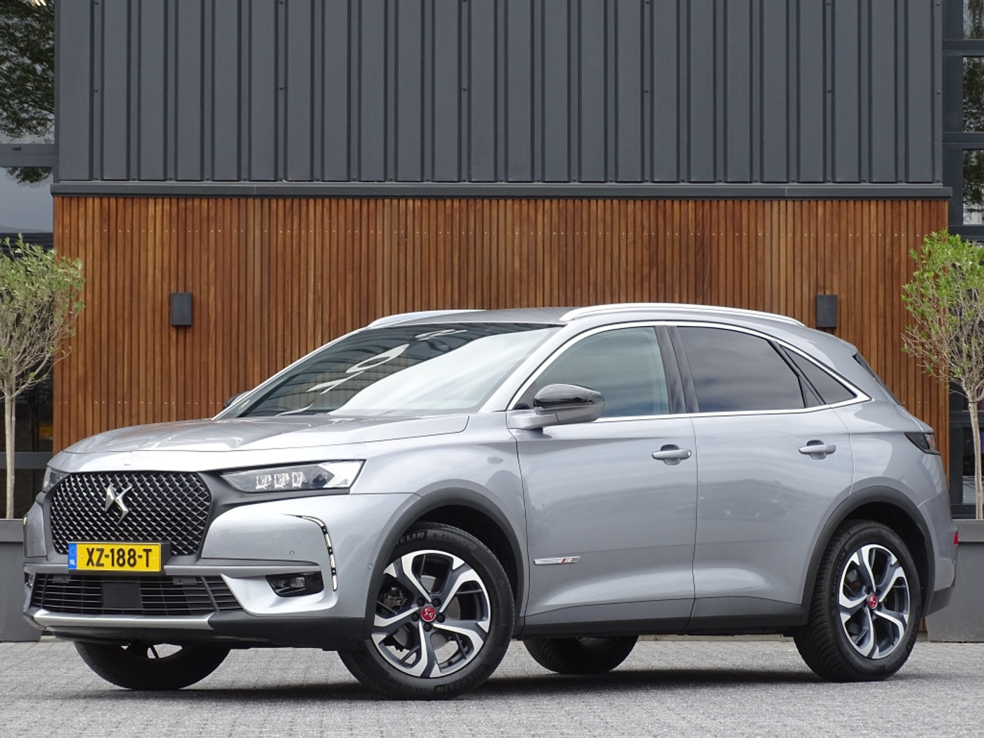 DS DS 7 Crossback 1.6 PureTech 181PK automaat / Performance Edit. / *NAP* 2019 - voorkant