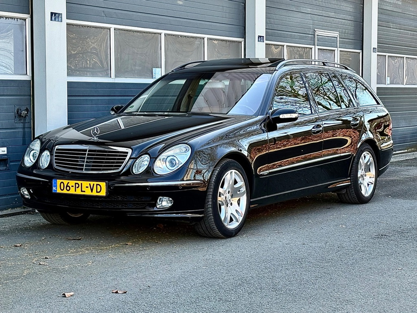 Mercedes-Benz E 500 | Youngtimer 2004 - voorkant