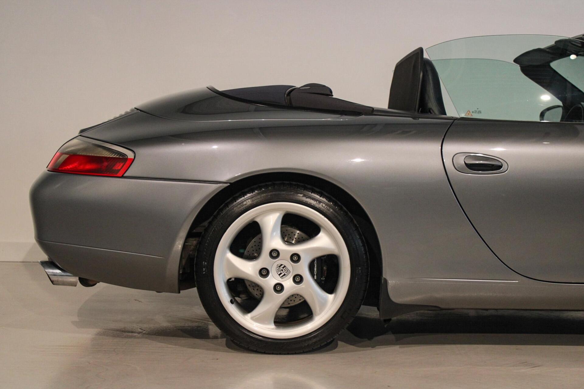 Foto van Porsche 911 Carrera