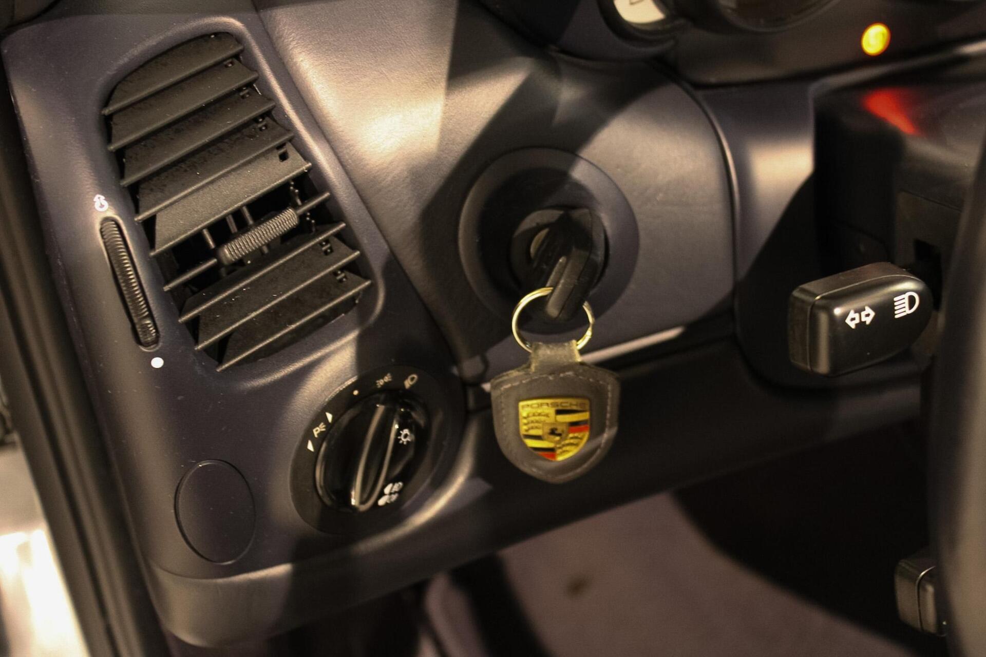 Foto van Porsche 911 Carrera