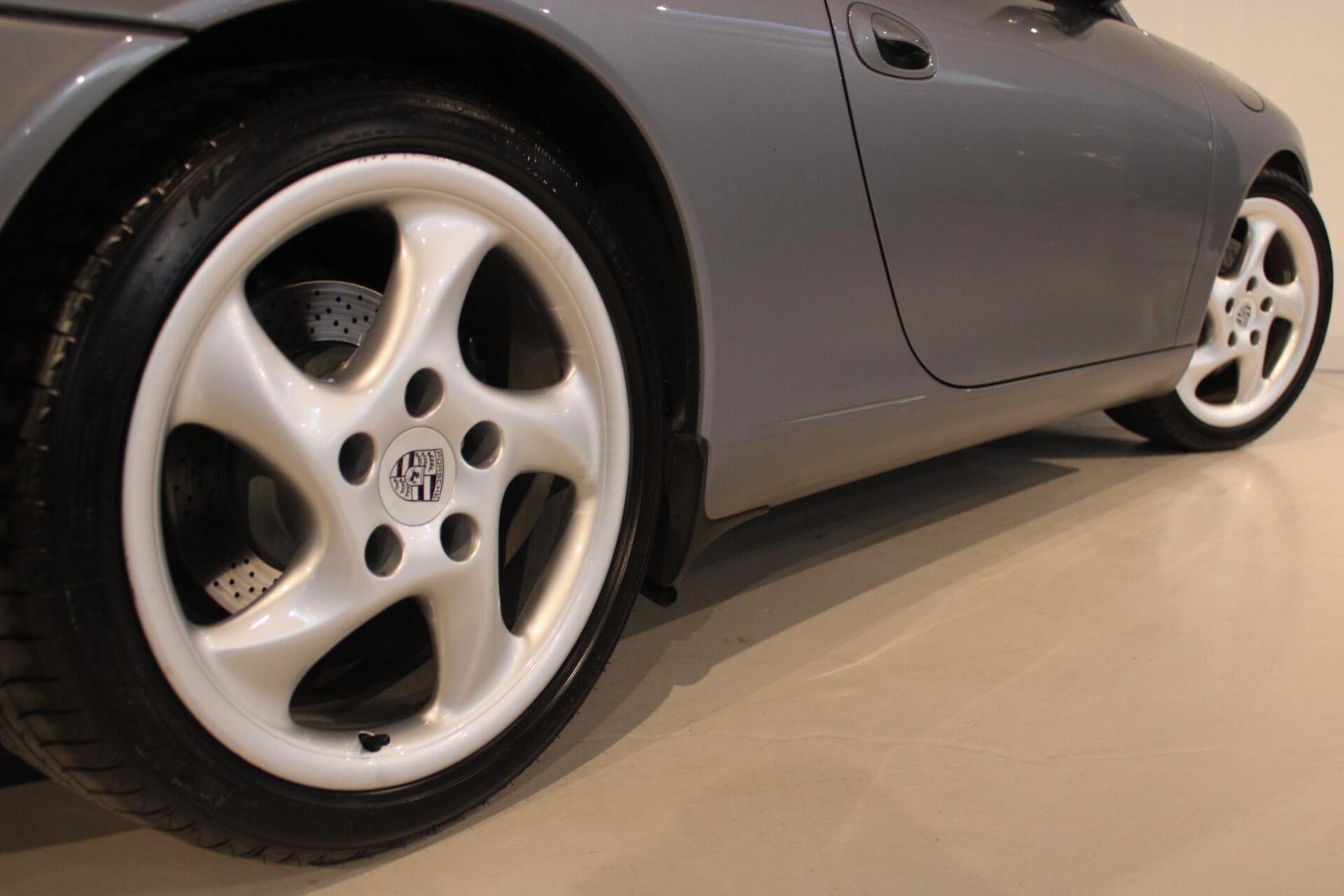 Foto van Porsche 911 Carrera