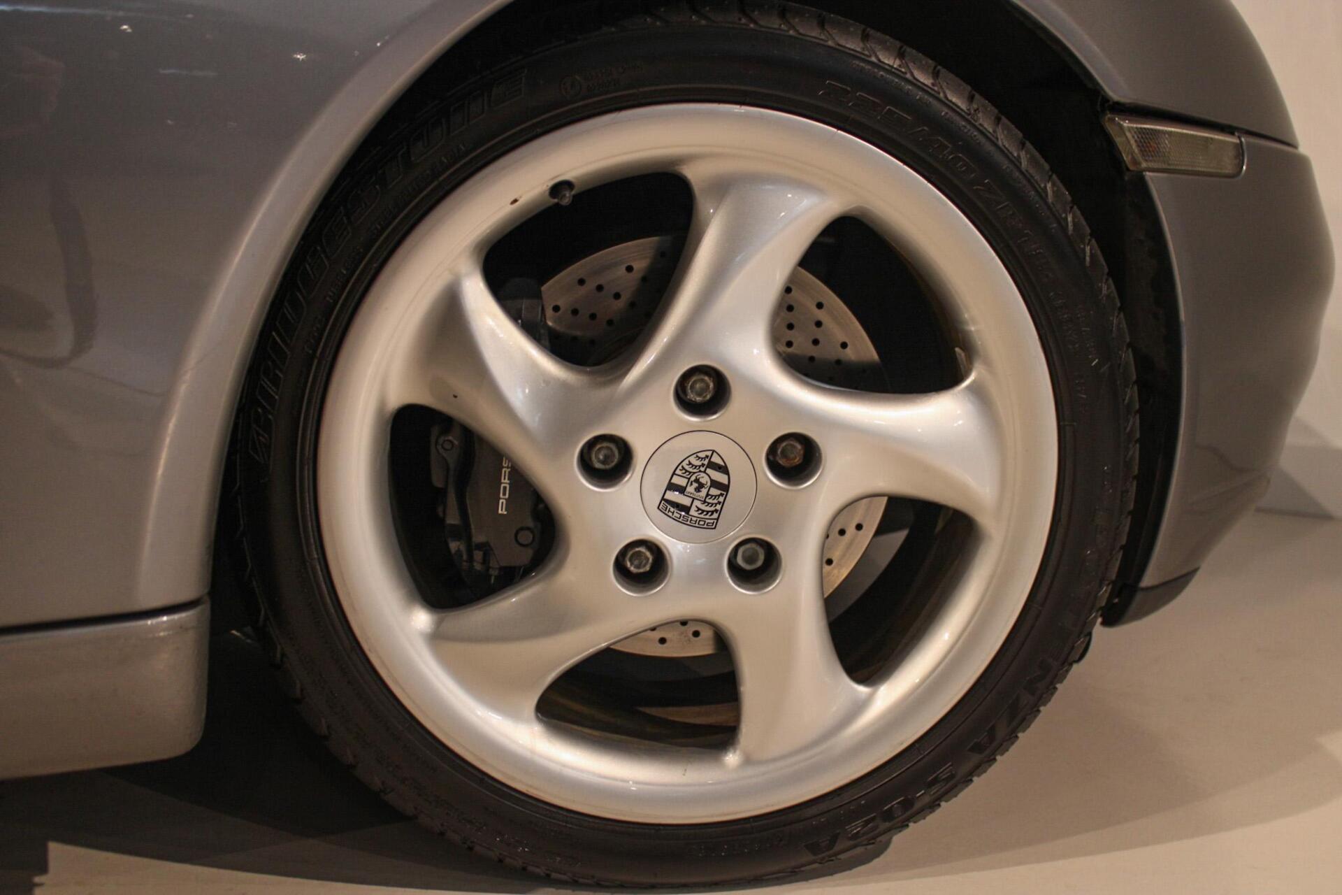 Foto van Porsche 911 Carrera