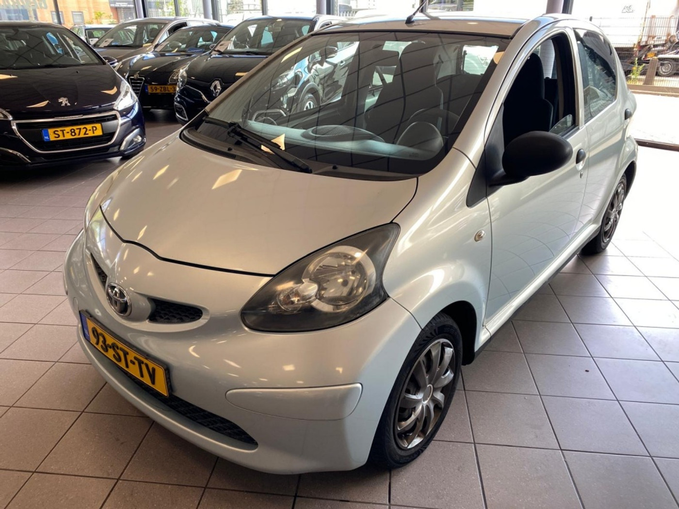 Toyota Toyota Aygo 1.0-12V 5 DRS NW APK BJ 2006 !!! 2006 - voorkant