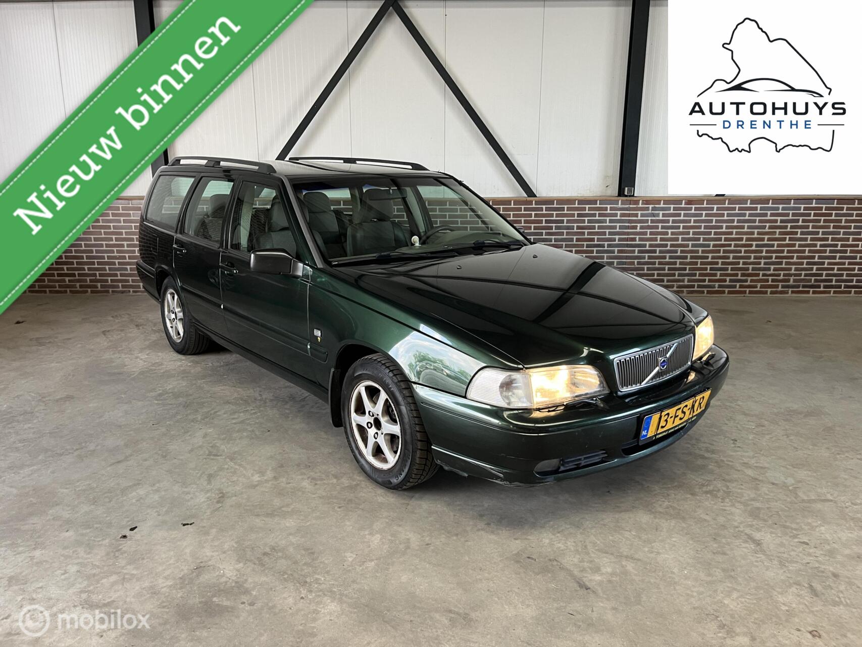 Volvo V70 2.4 Polar LANGE APK/TREKHAAK/AIRCO/CRUISE CONTROL/STOELVERWARMING 2000 - voorkant