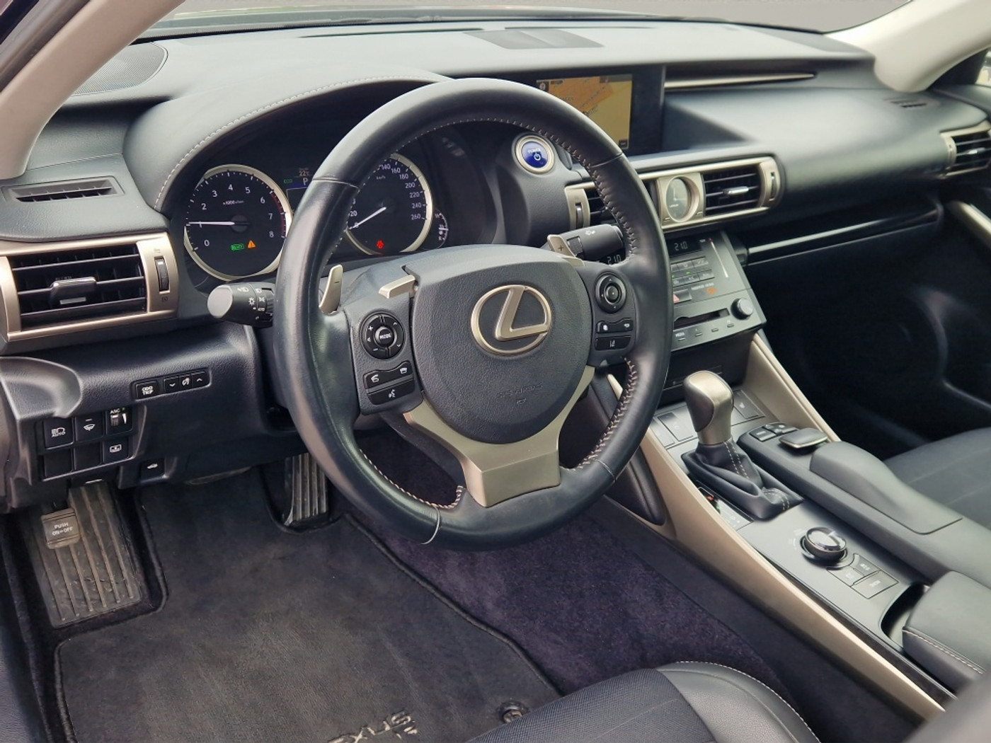 Foto van Lexus Lexus Is300h
