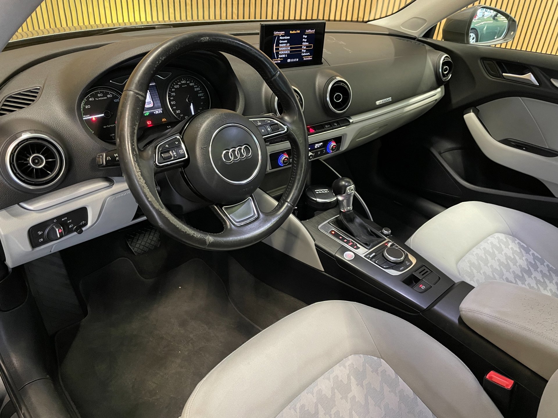 Foto van Audi A3 Sportback E-tron