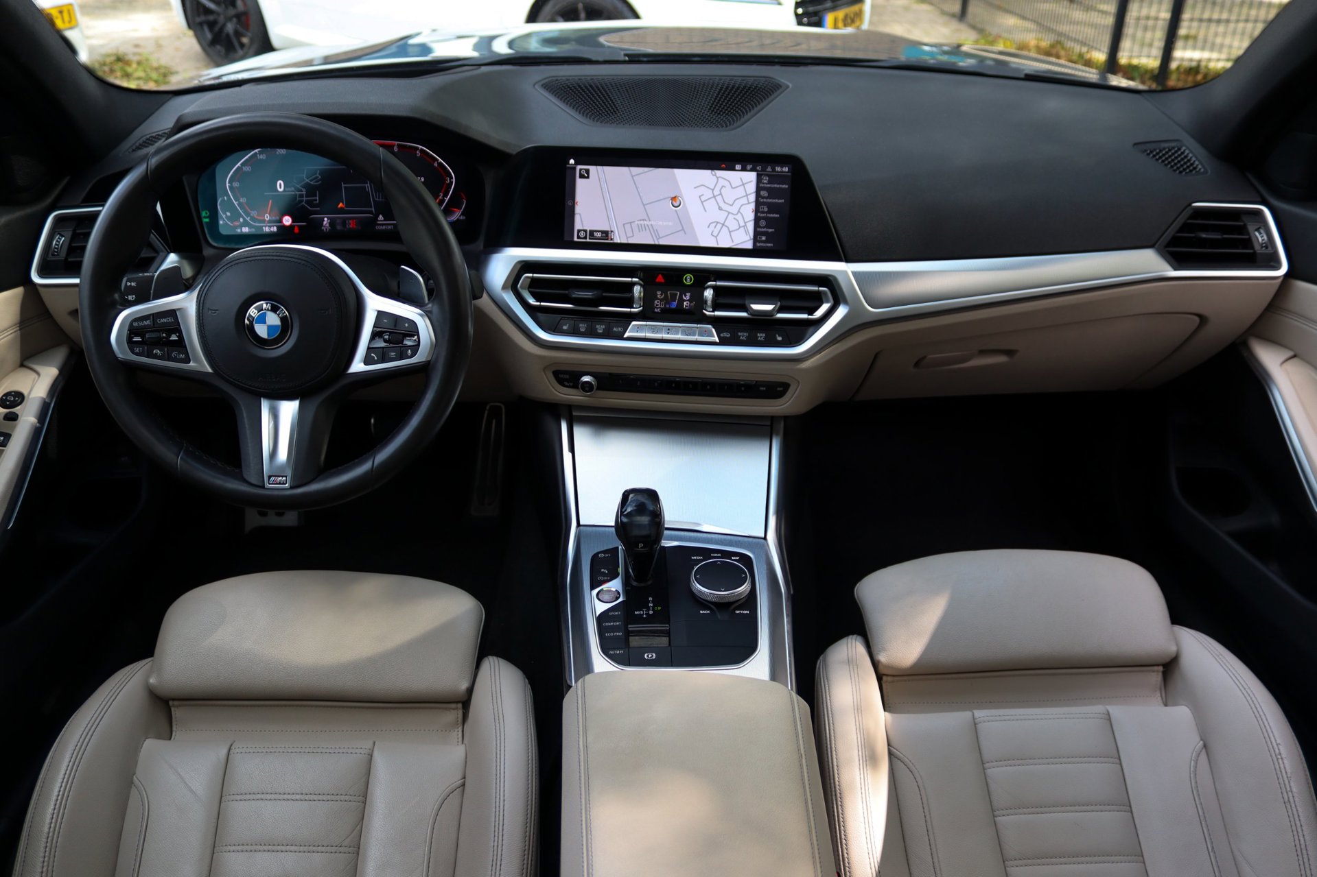 Foto van BMW 330i