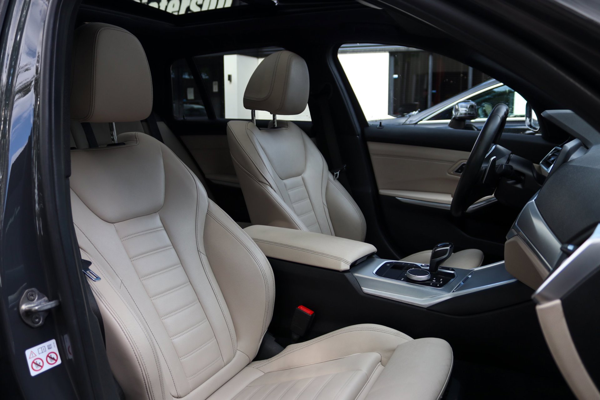 Foto van BMW 330i