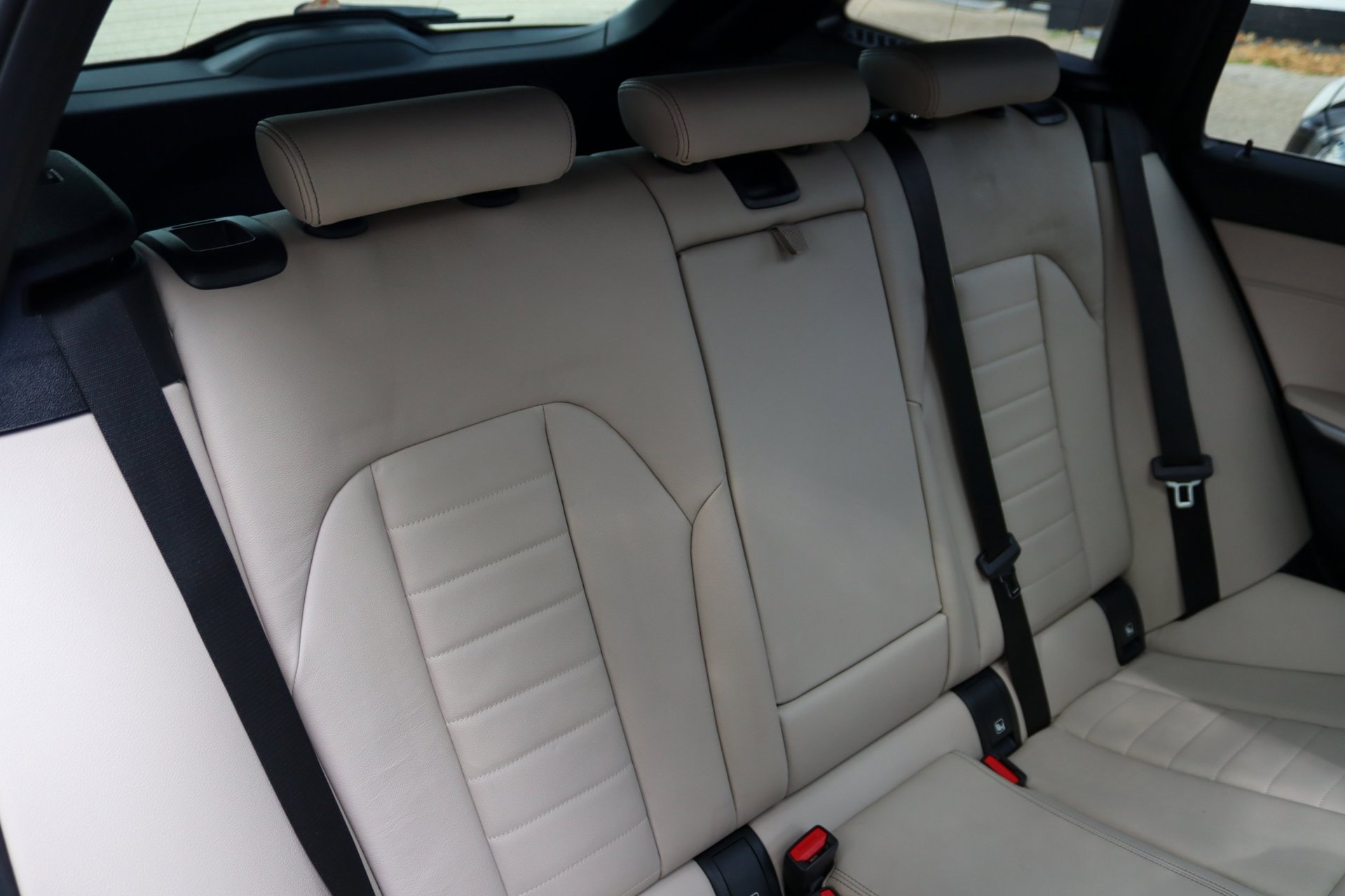 Foto van BMW 330i