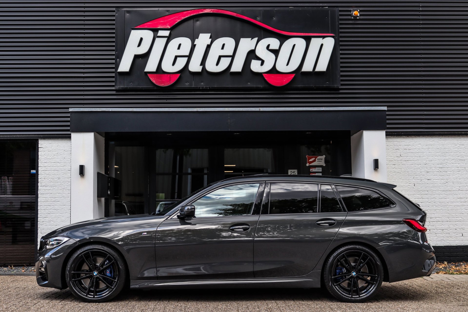 Foto van BMW 330i