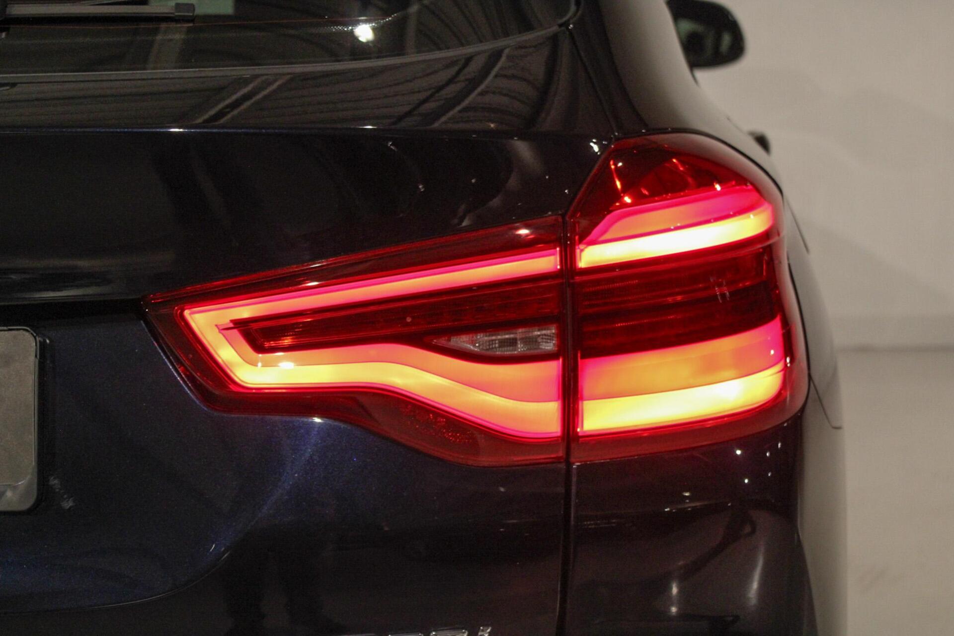 Foto van BMW X3 Sdrive20i
