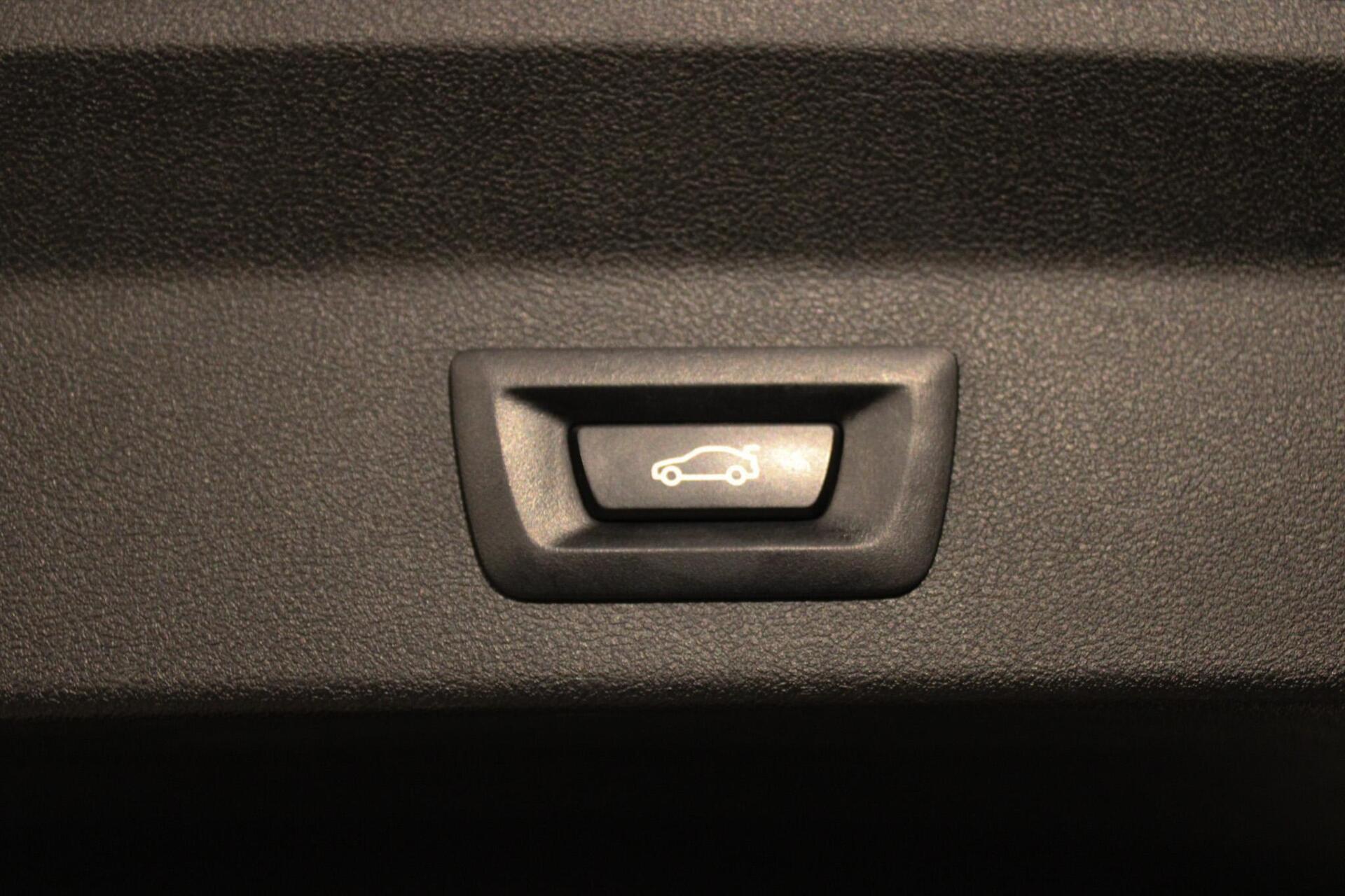 Foto van BMW X3 Sdrive20i