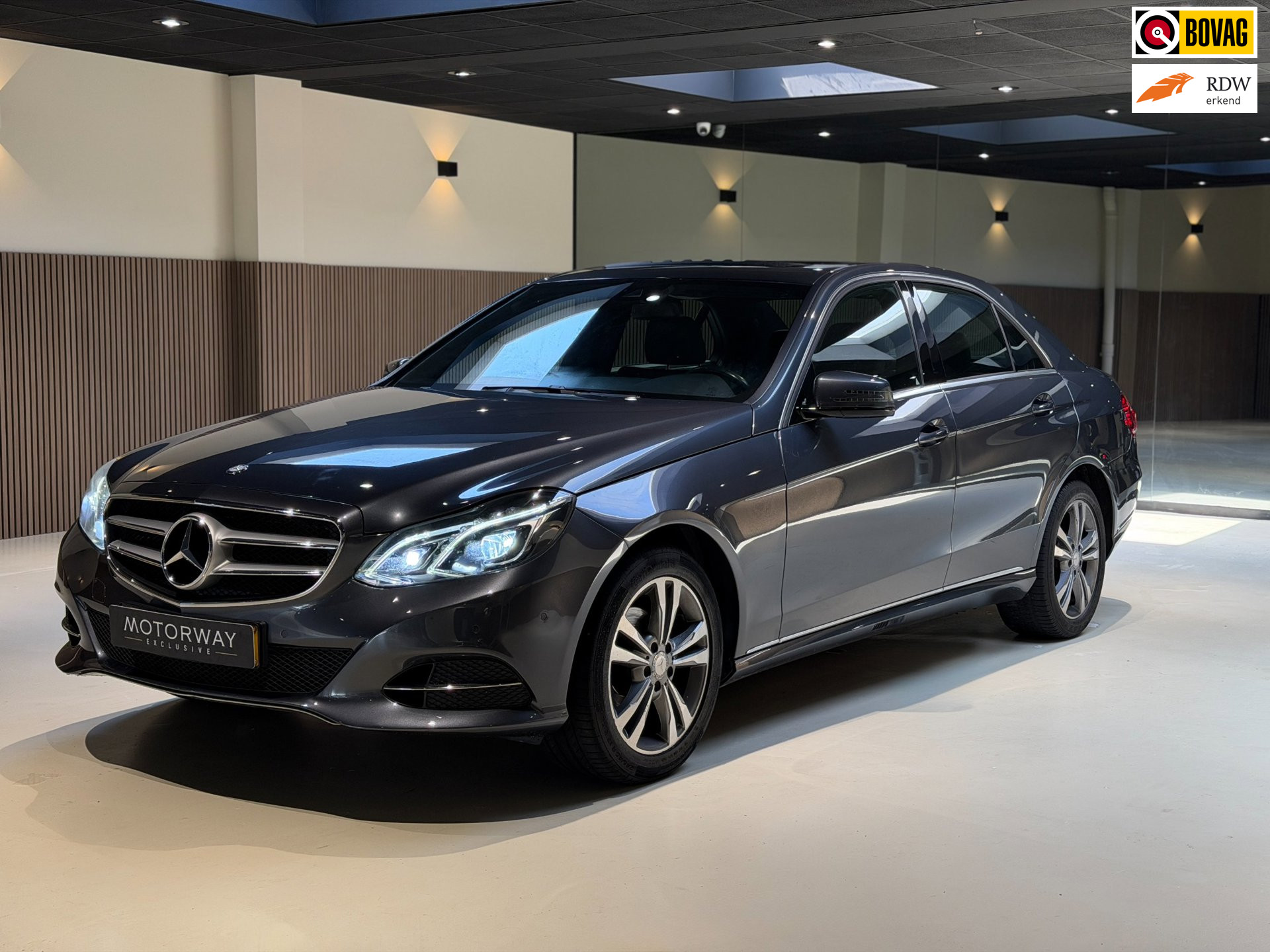 Mercedes-Benz E 200 200 Ambition Avantgarde|Pano|Navi|Automaat|Stoelverwarming| 2015 - voorkant