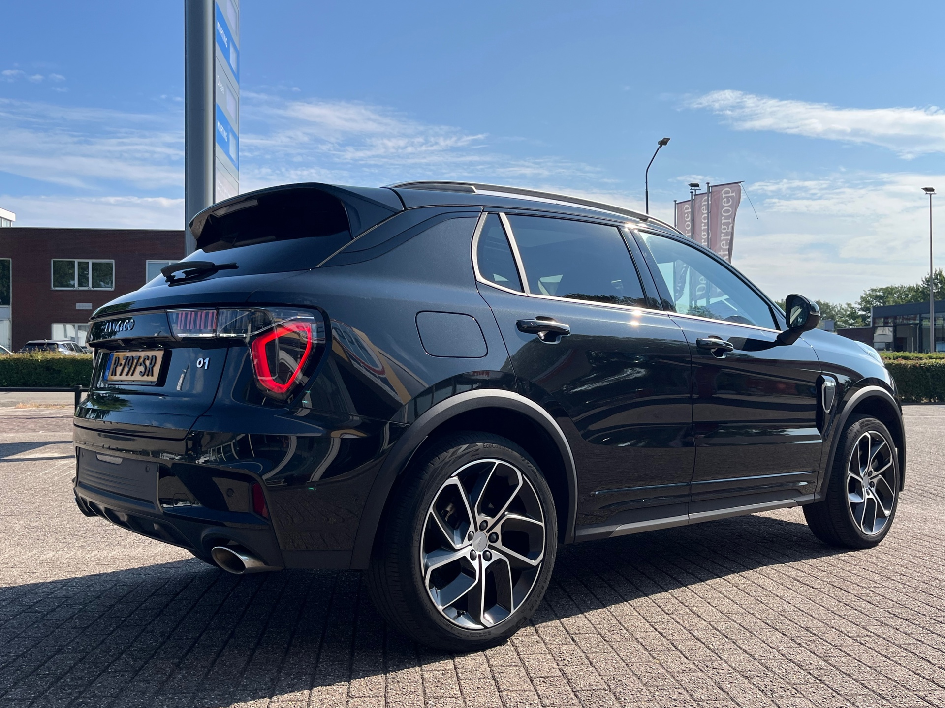 Foto van Lynk&co LYNK & Co 01