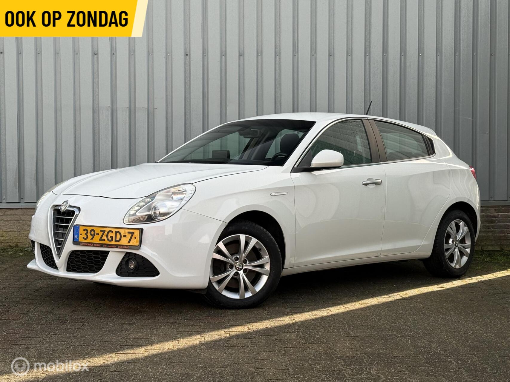 Alfa Romeo Alfa Giulietta 1.4 T | Climate | DNA | Navi 2012 - voorkant