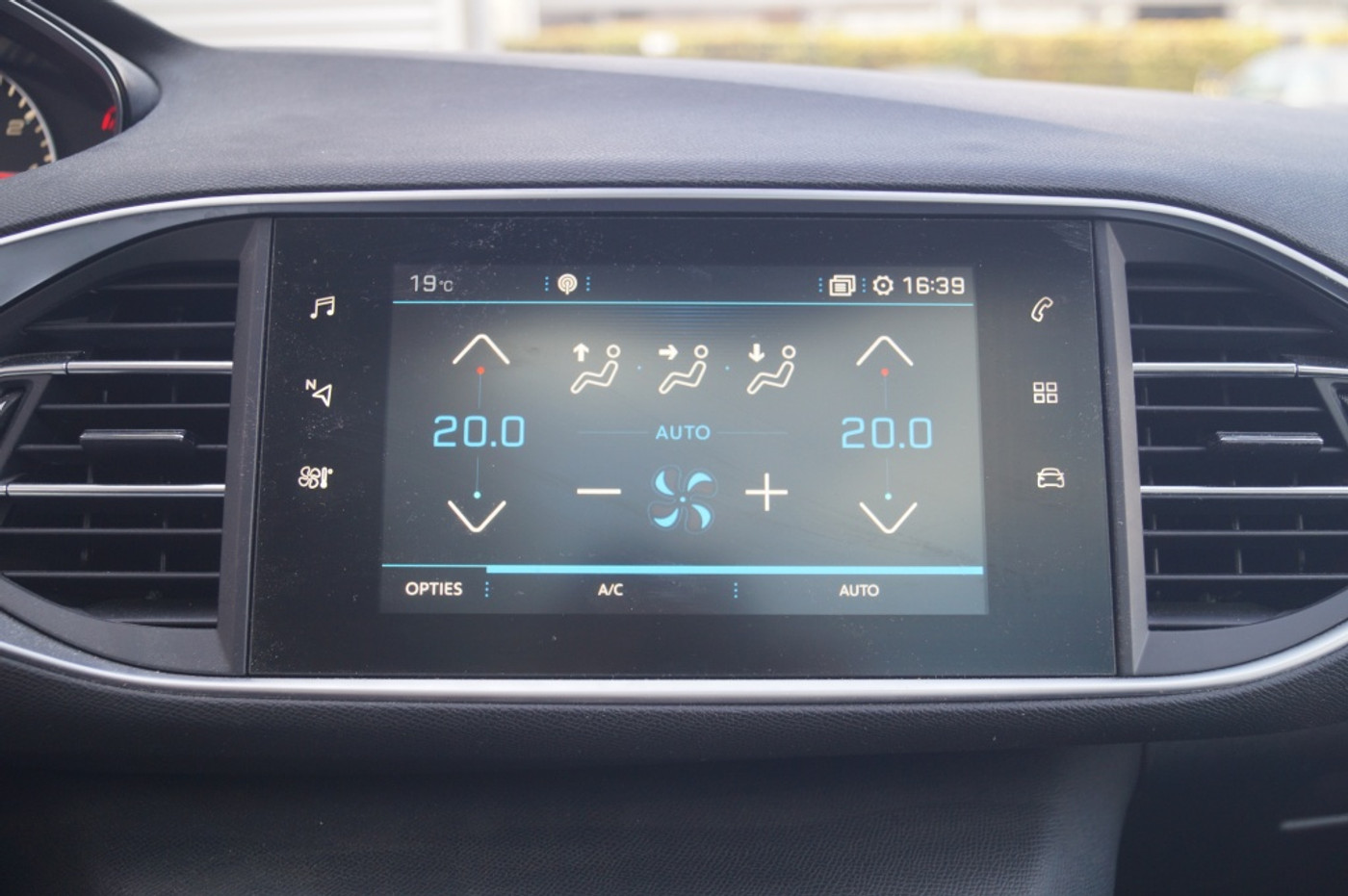 Foto van Peugeot 308 SW