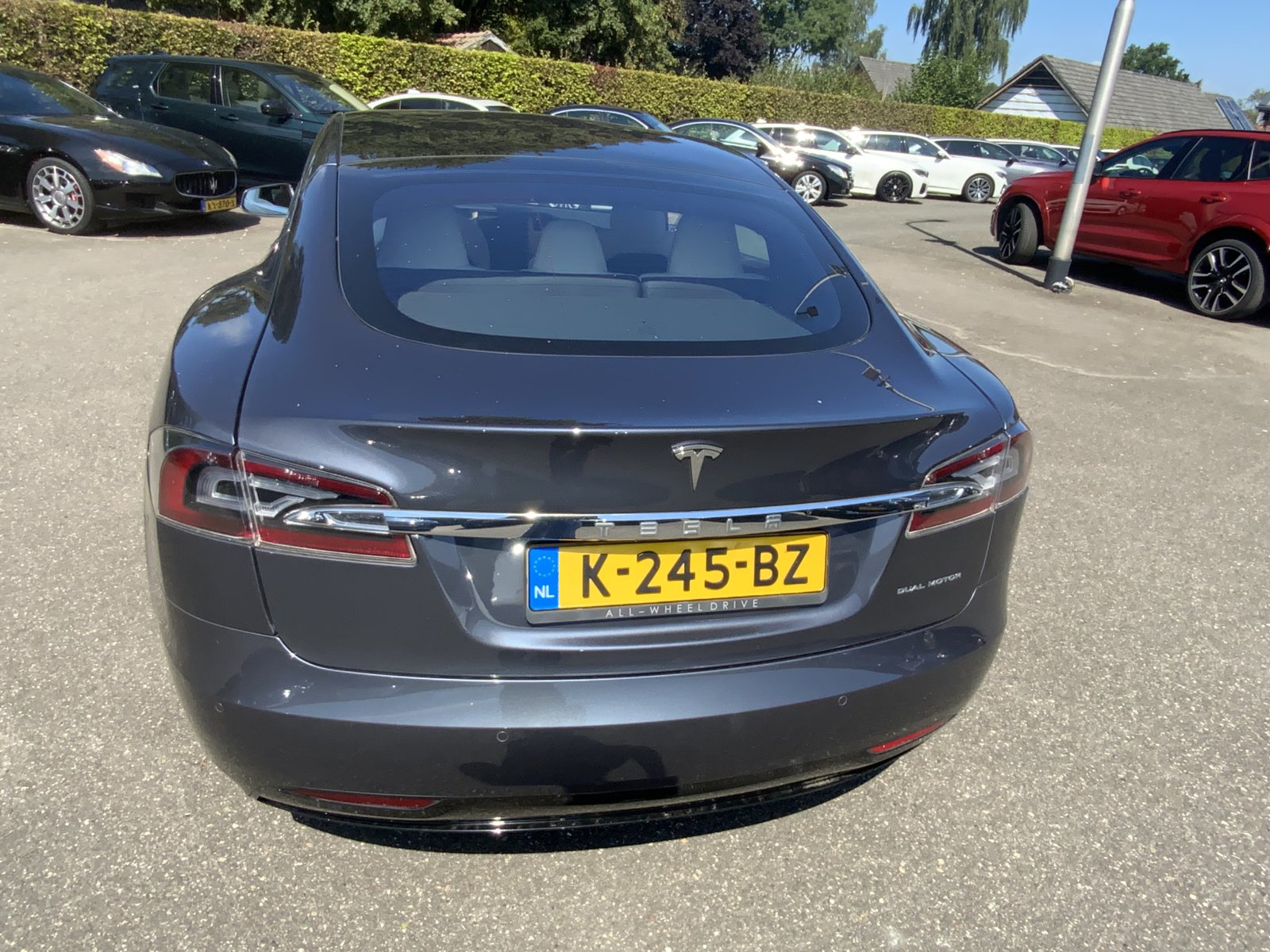 Inspectiefoto van Tesla Model S