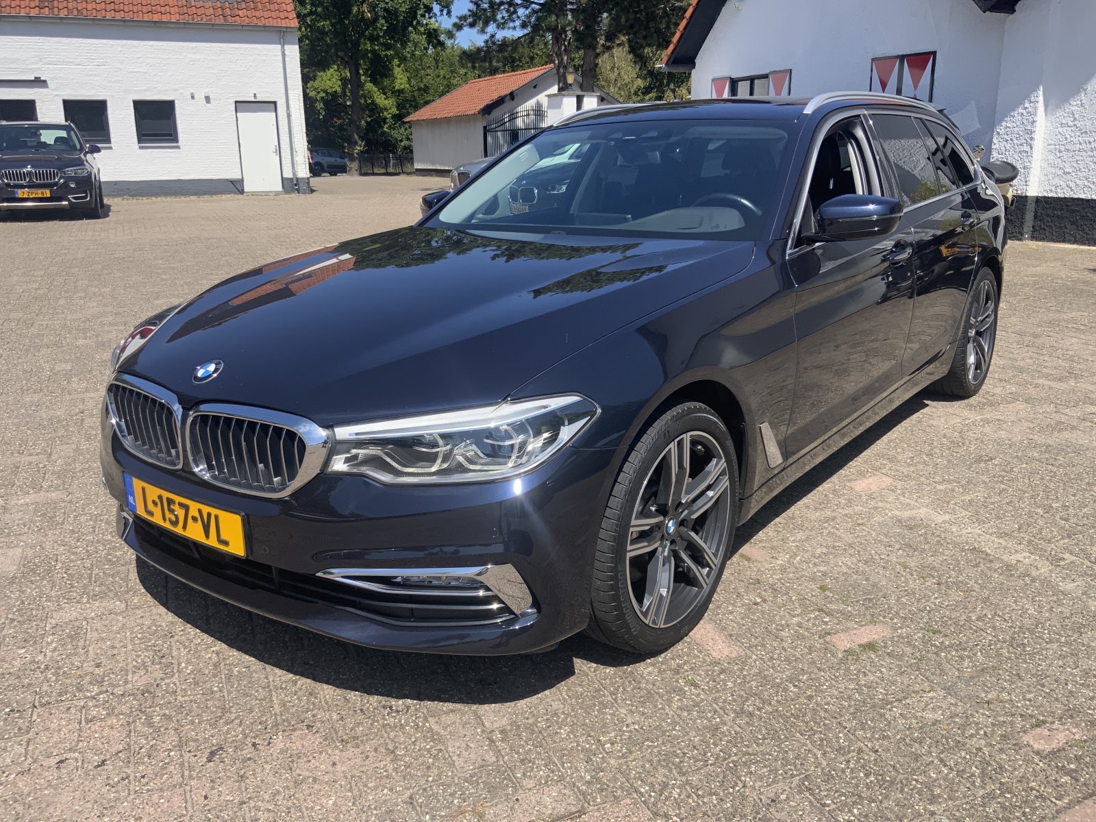 BMW 5-serie Touring 530i High Exe 2018 - voorkant