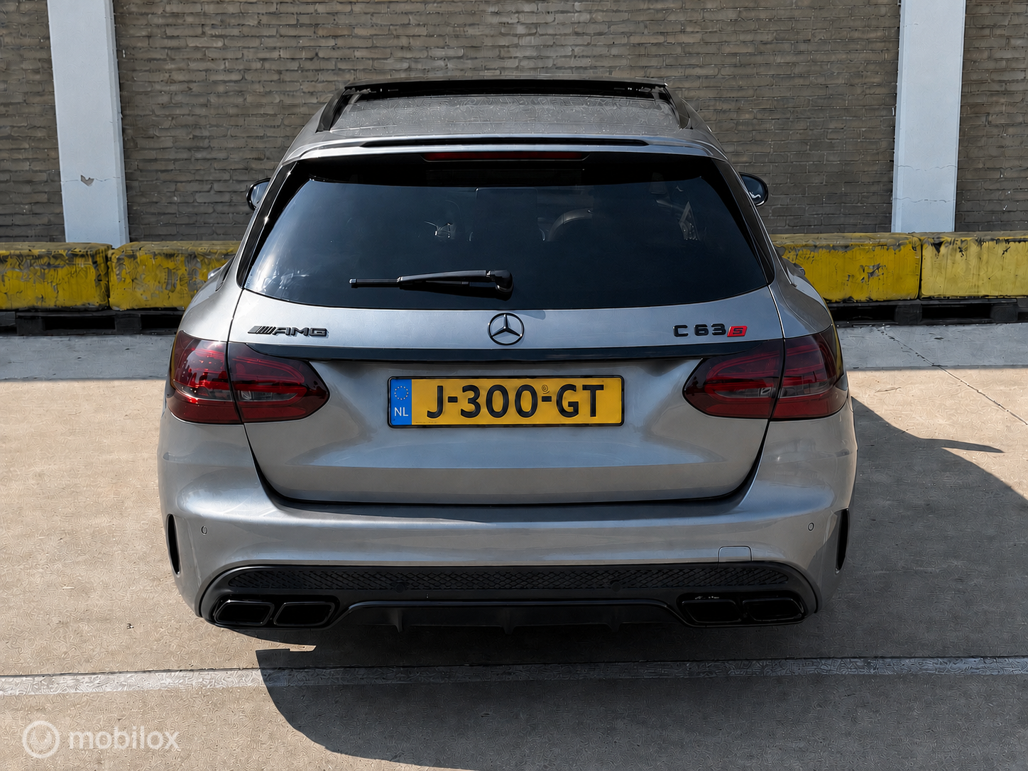 Foto van Mercedes-Benz AMG C 63