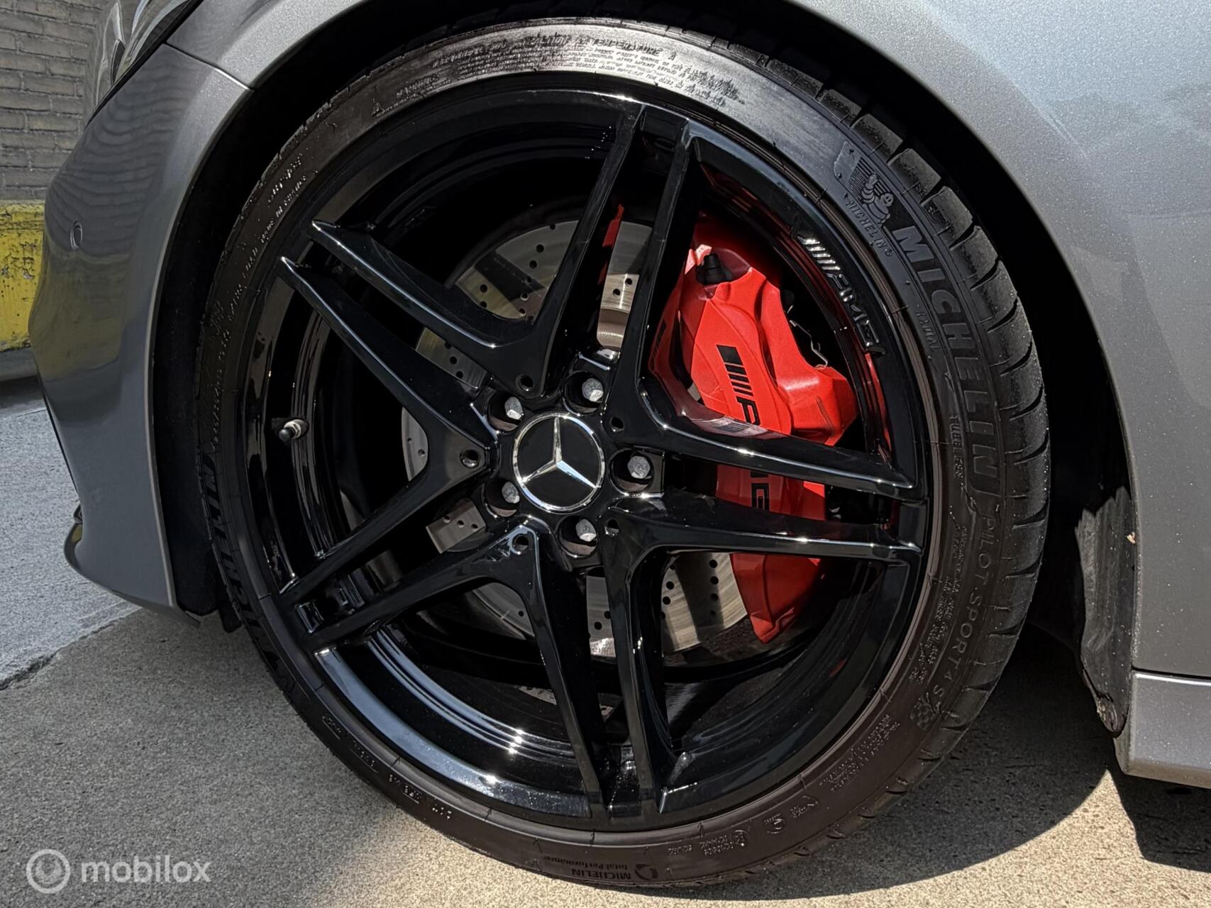 Foto van Mercedes-Benz AMG C 63