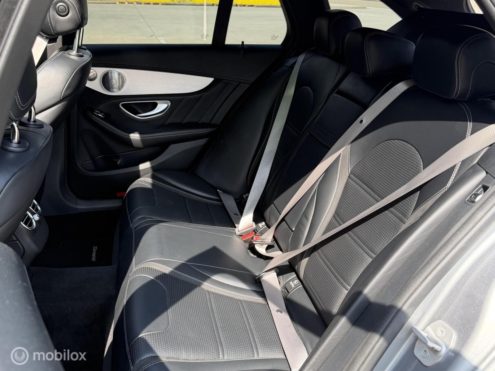Foto van Mercedes-Benz AMG C 63