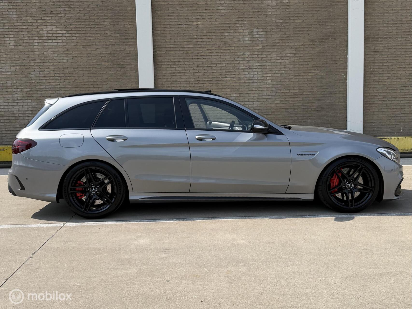 Foto van Mercedes-Benz AMG C 63